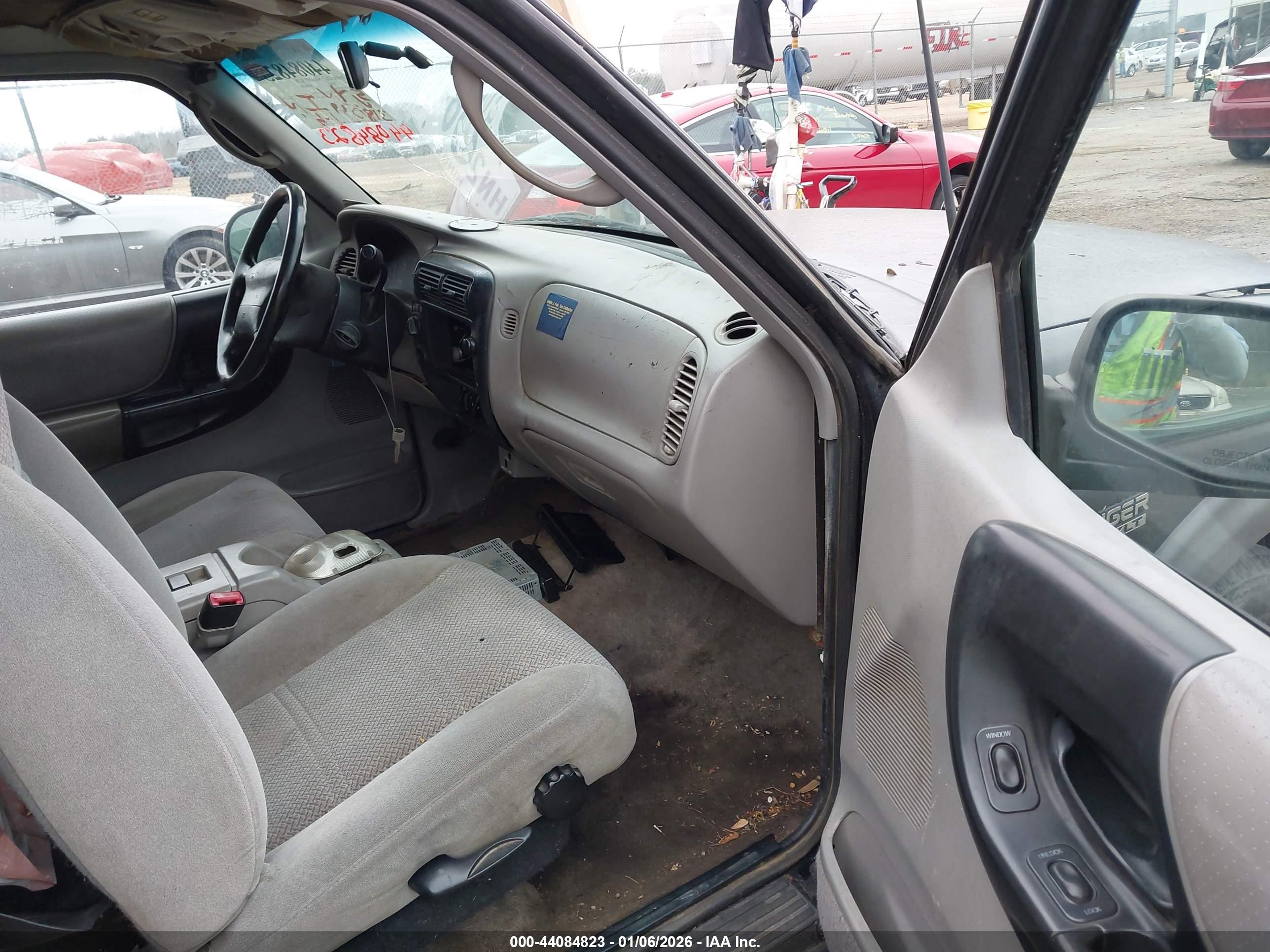 FORD RANGER image 5