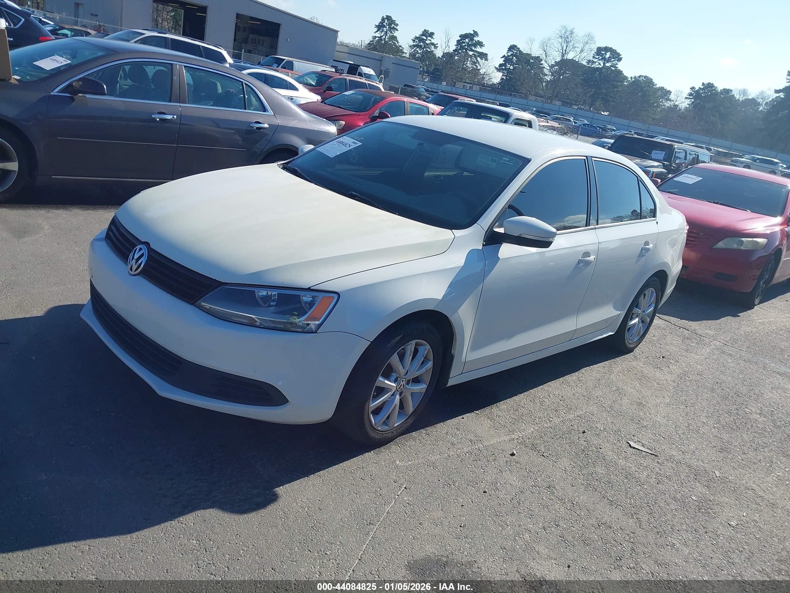 VOLKSWAGEN JETTA image 2