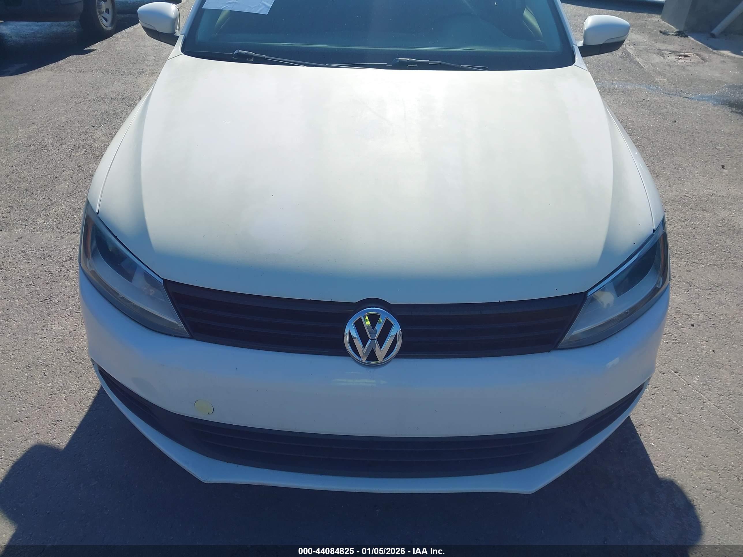 VOLKSWAGEN JETTA image 6