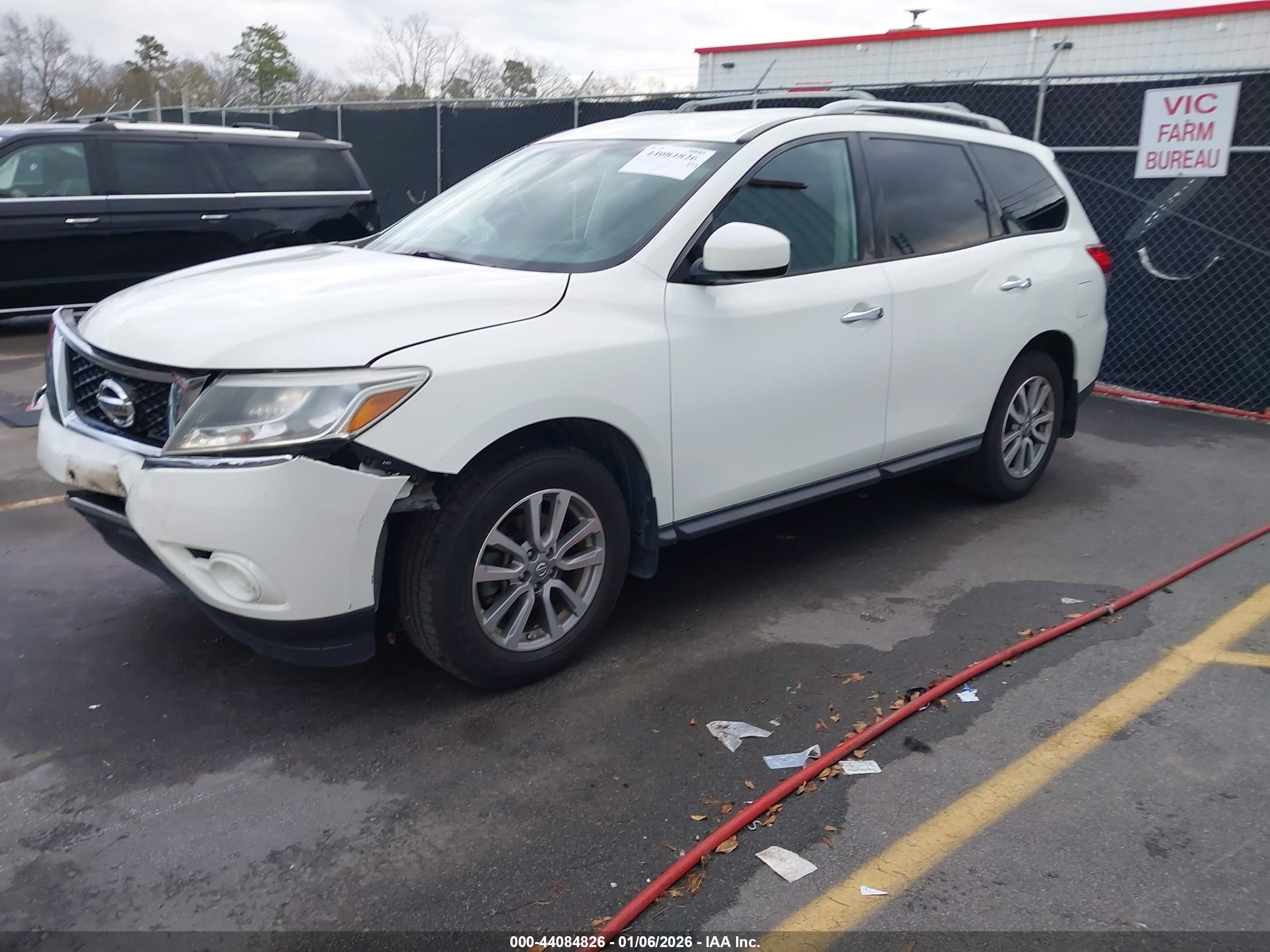 NISSAN PATHFINDER image 2