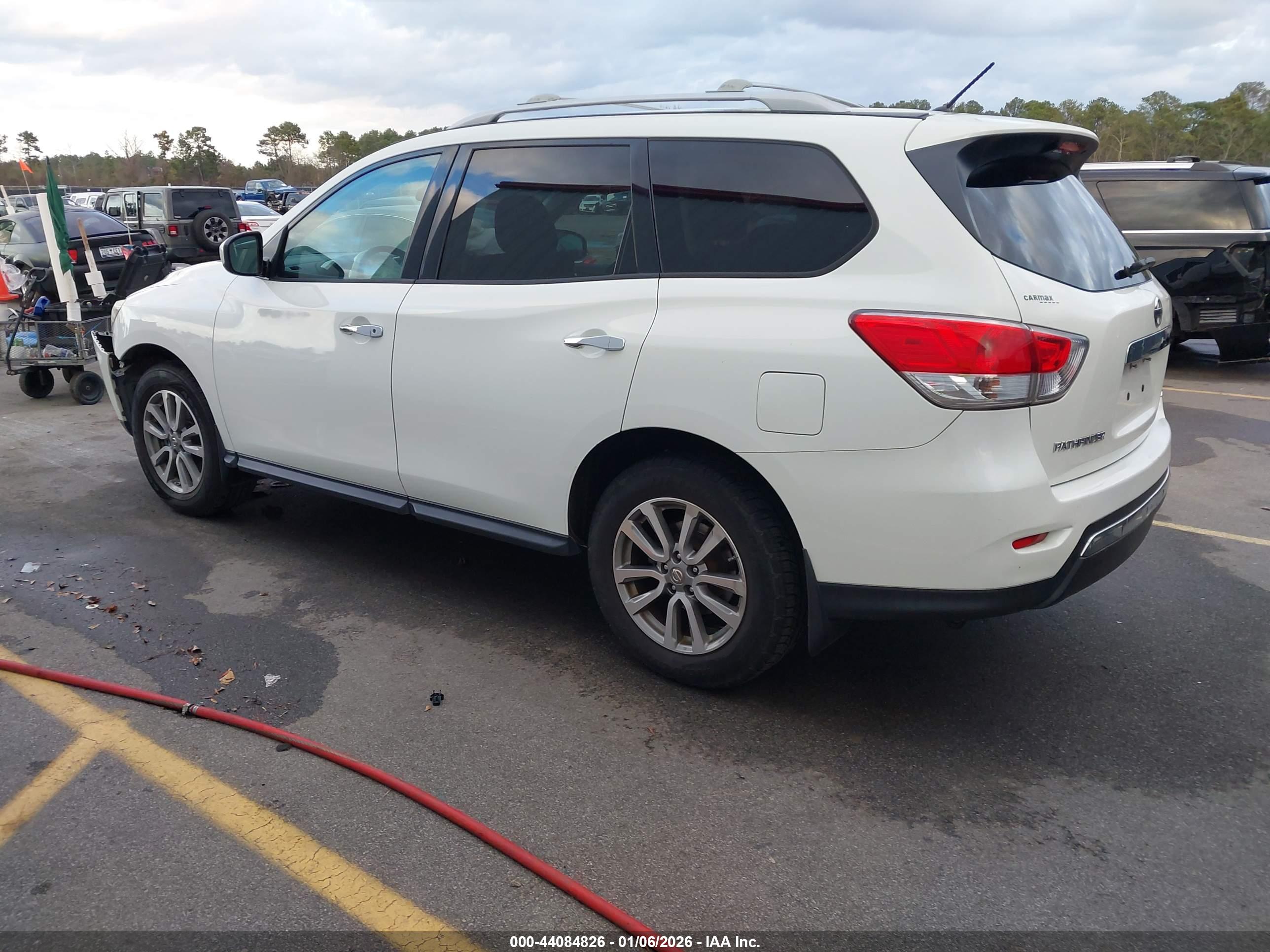 NISSAN PATHFINDER image 3