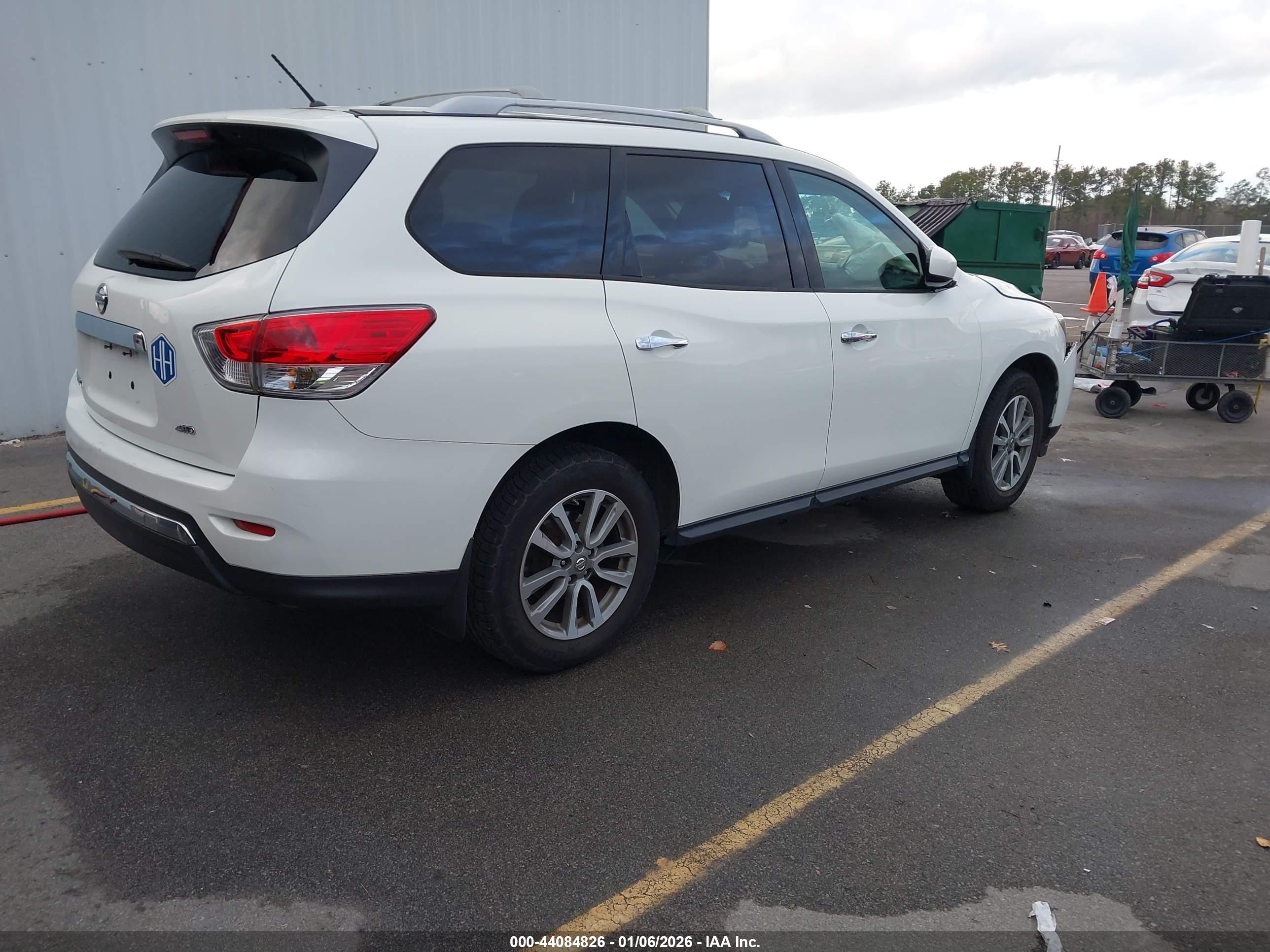 NISSAN PATHFINDER image 4