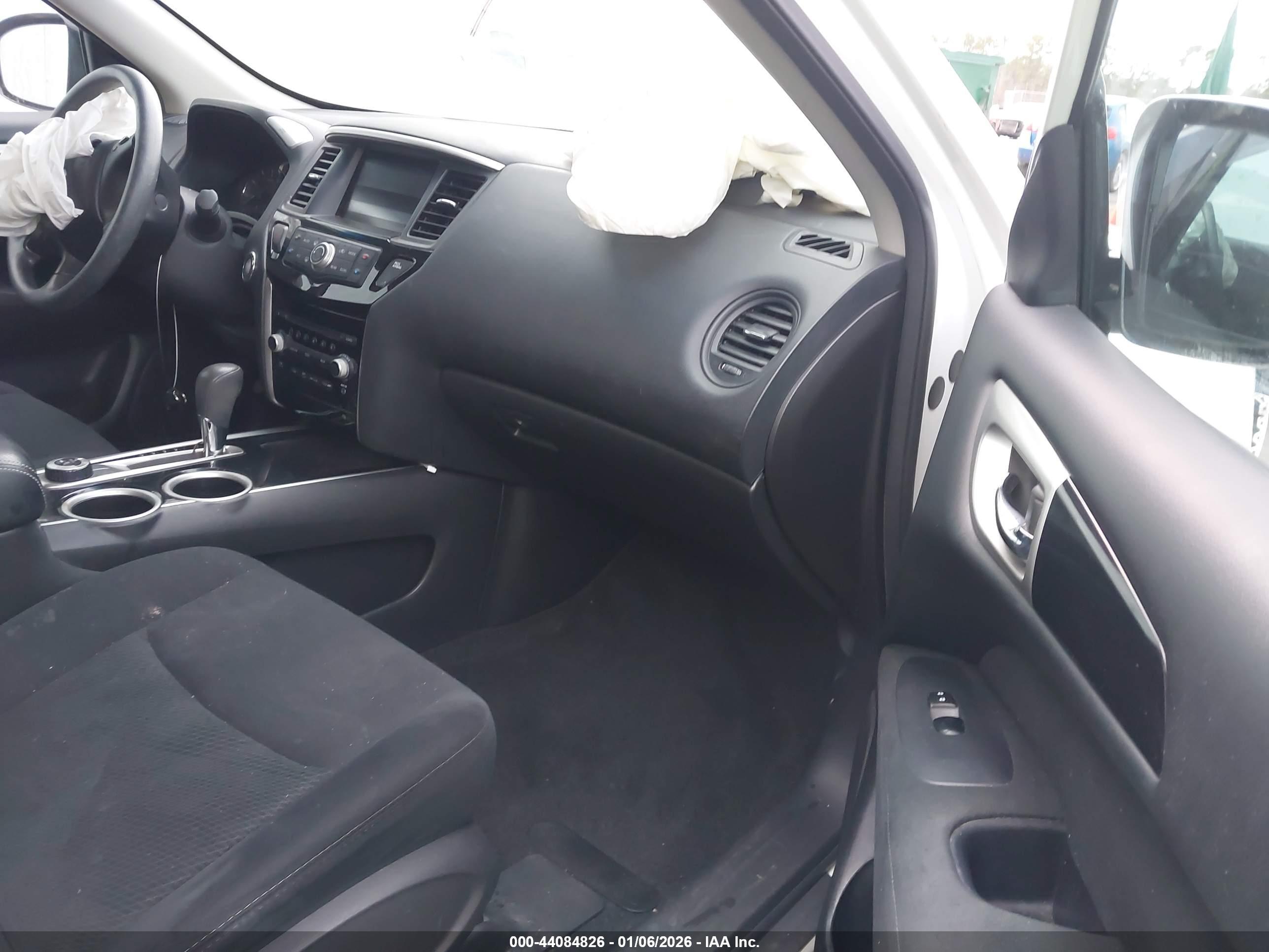 NISSAN PATHFINDER image 5