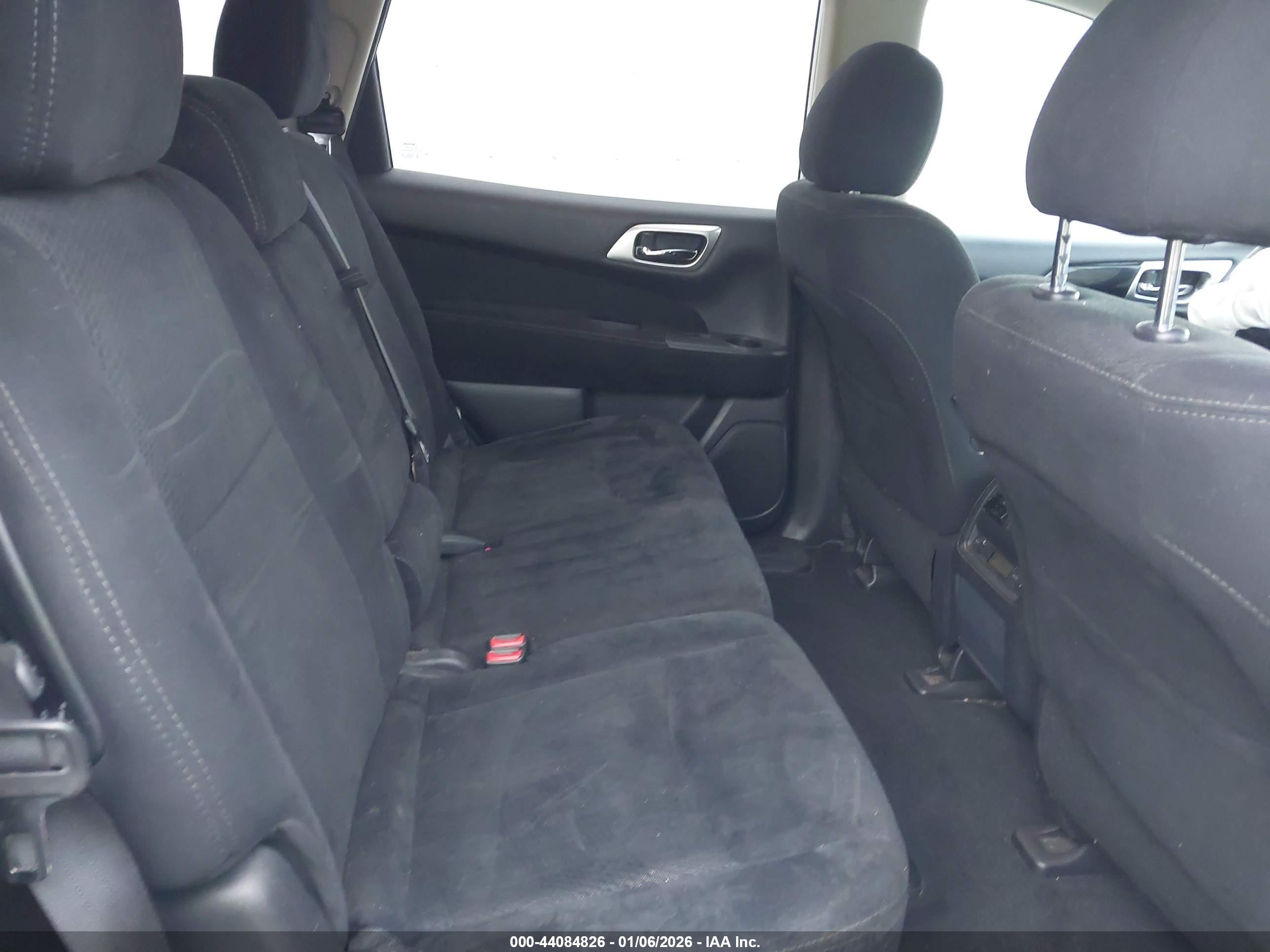 NISSAN PATHFINDER image 8