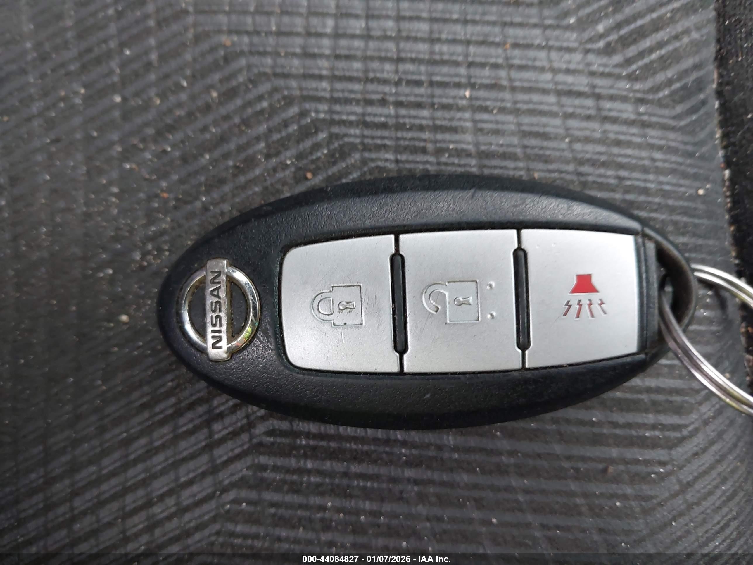 NISSAN ROGUE image 11