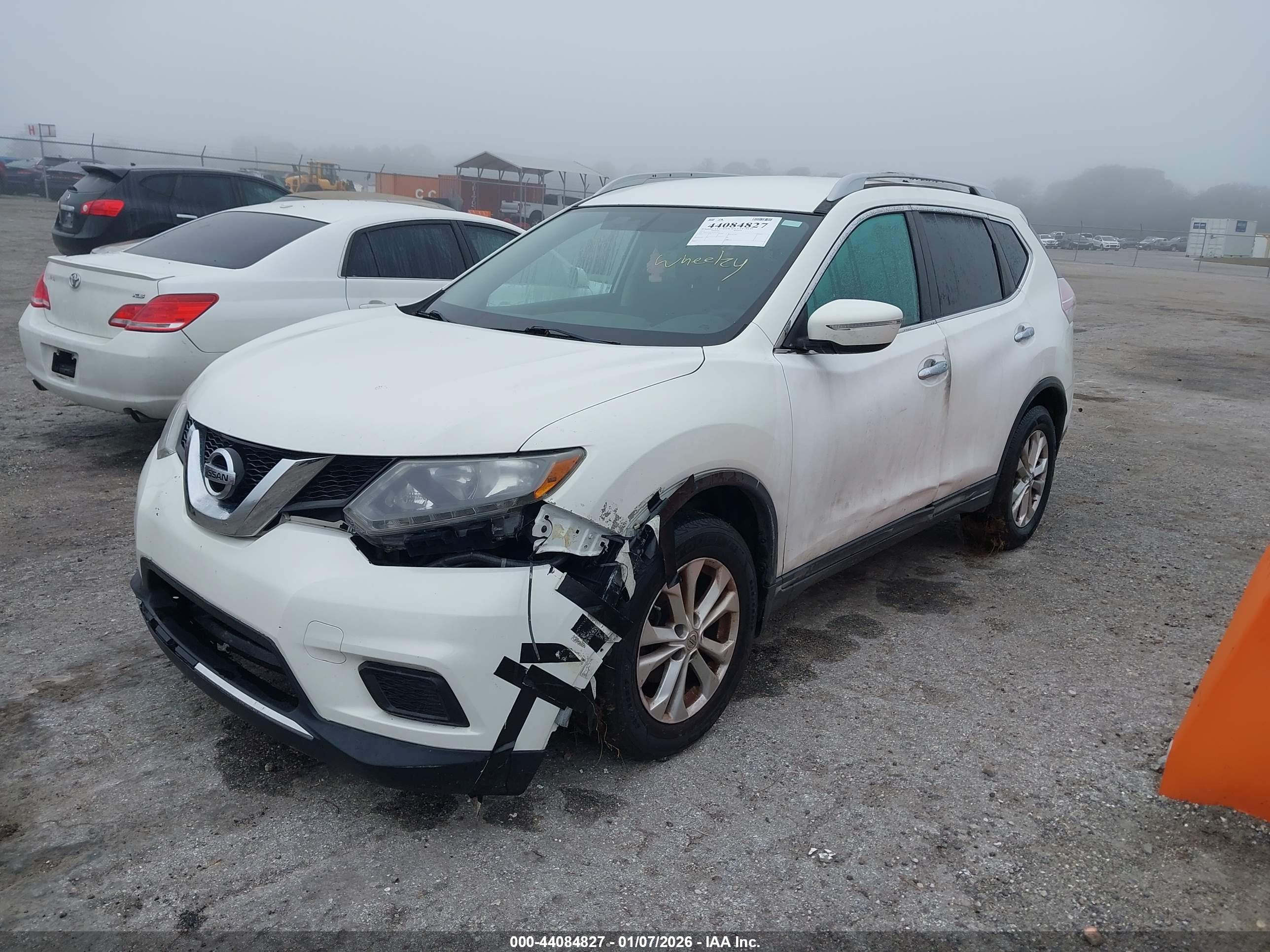 NISSAN ROGUE image 2