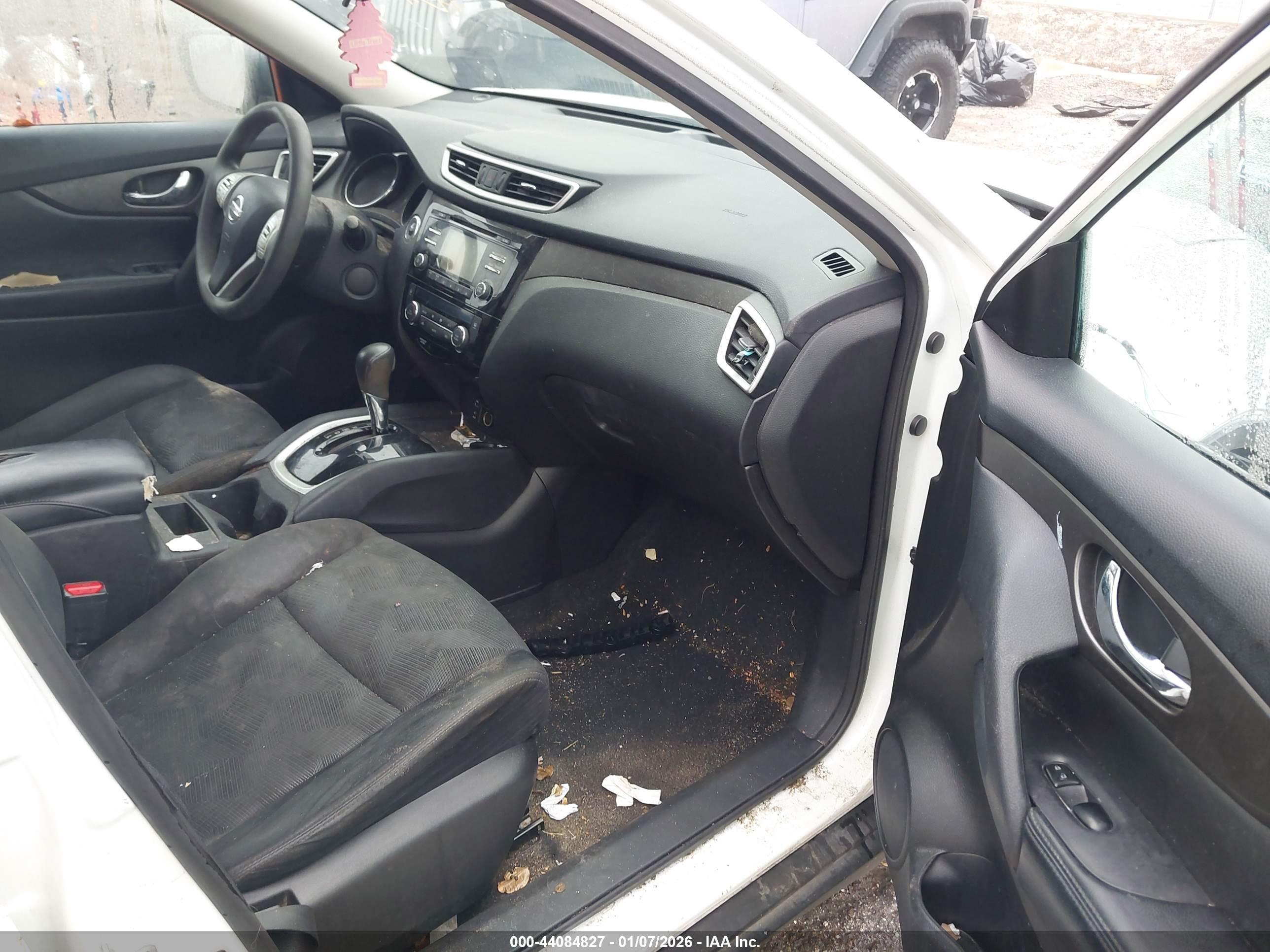 NISSAN ROGUE image 5