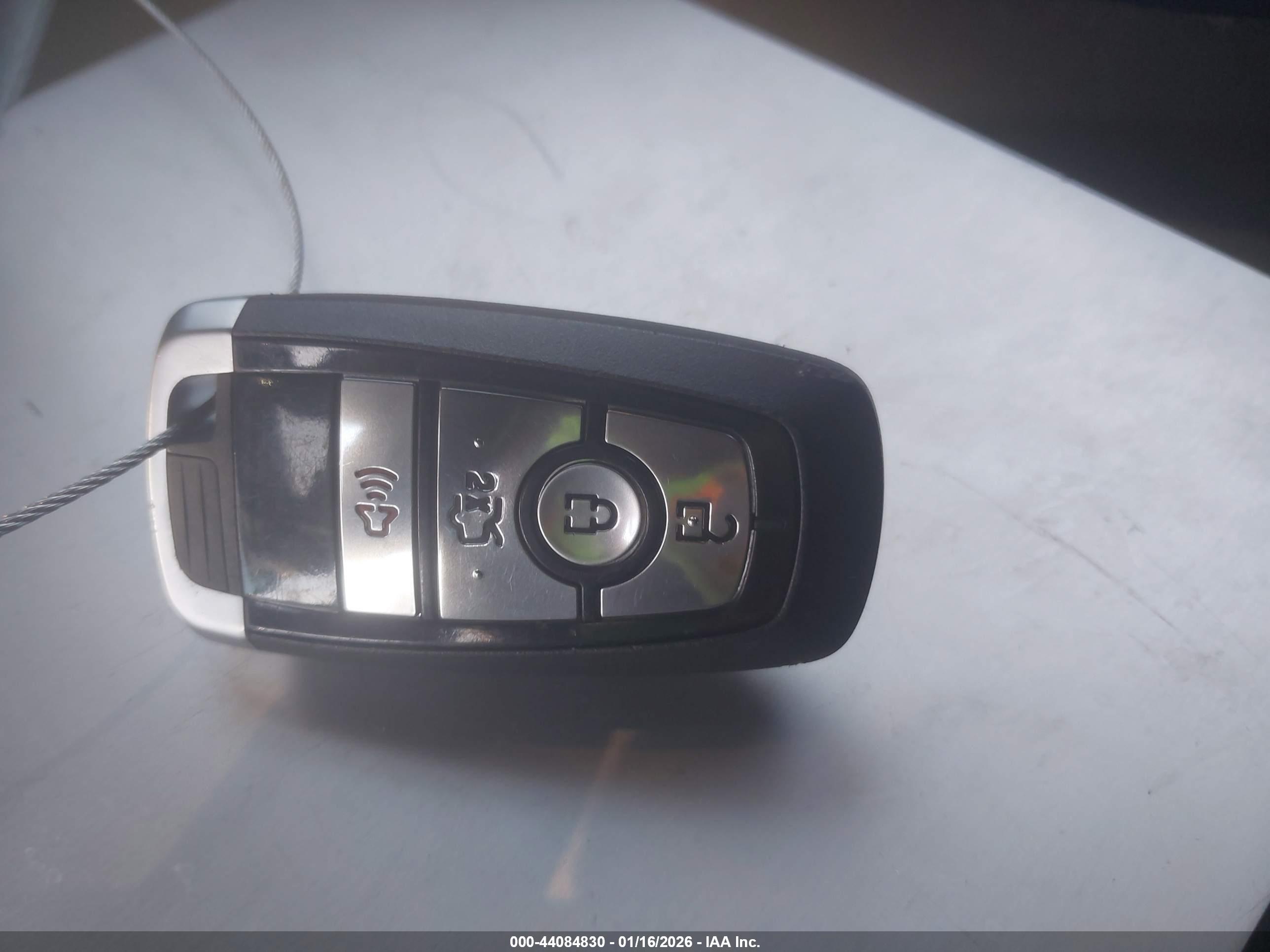 FORD FUSION image 11