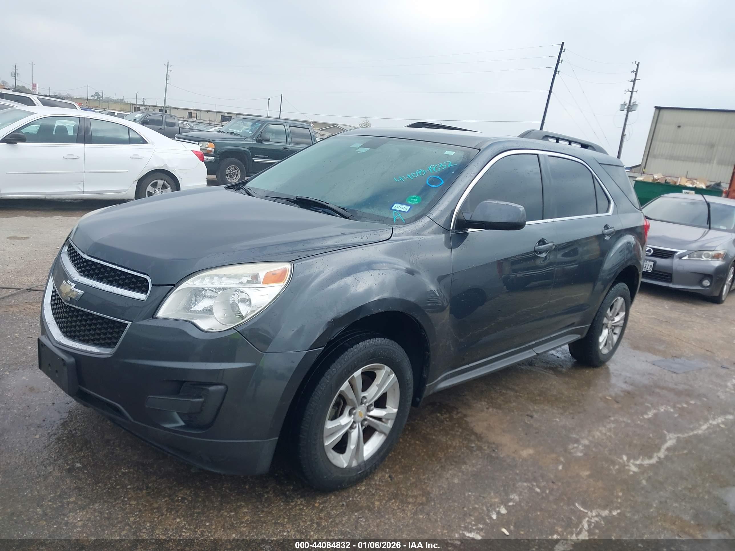 CHEVROLET EQUINOX image 2