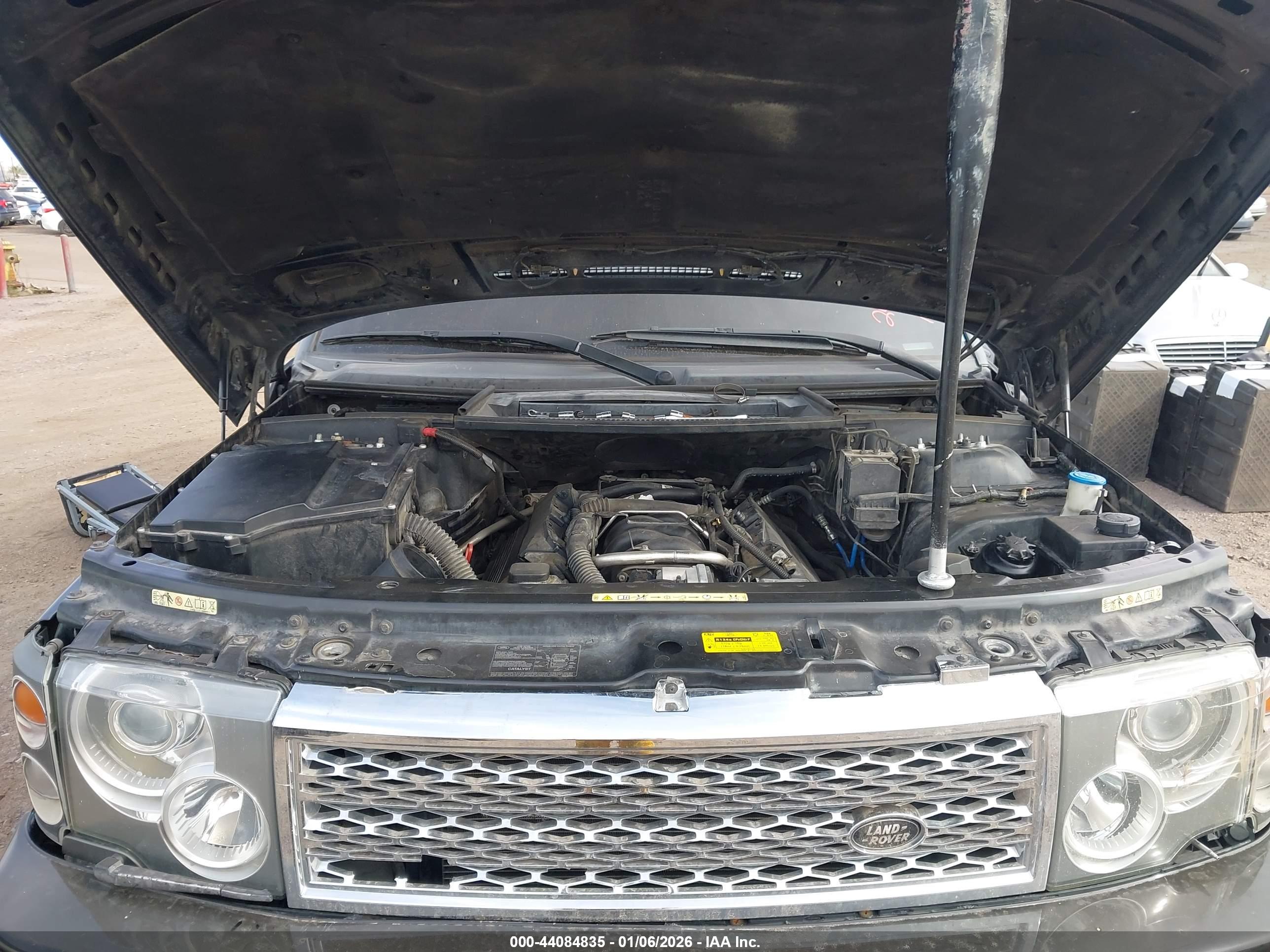 LAND ROVER image 10