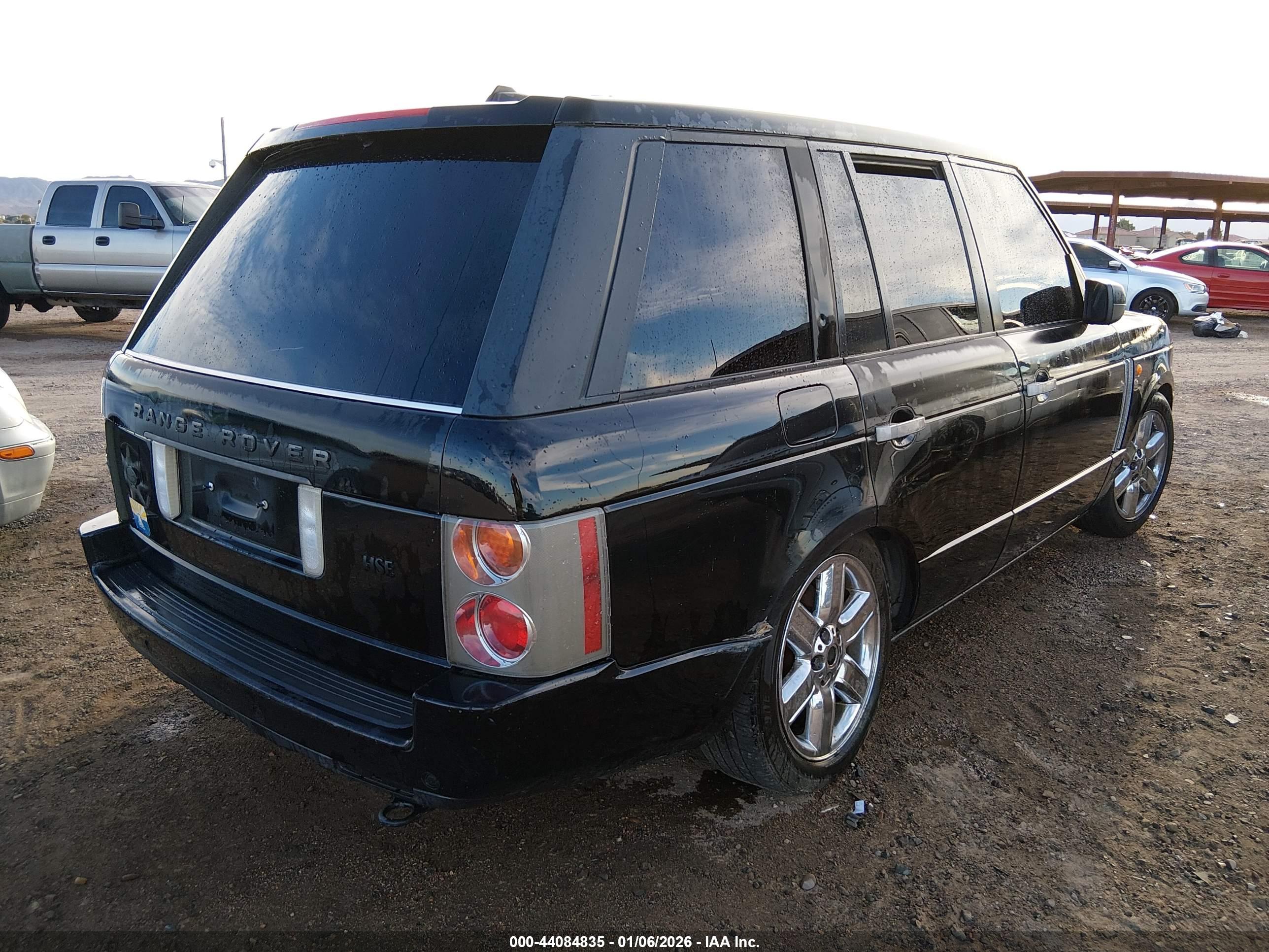 LAND ROVER image 4