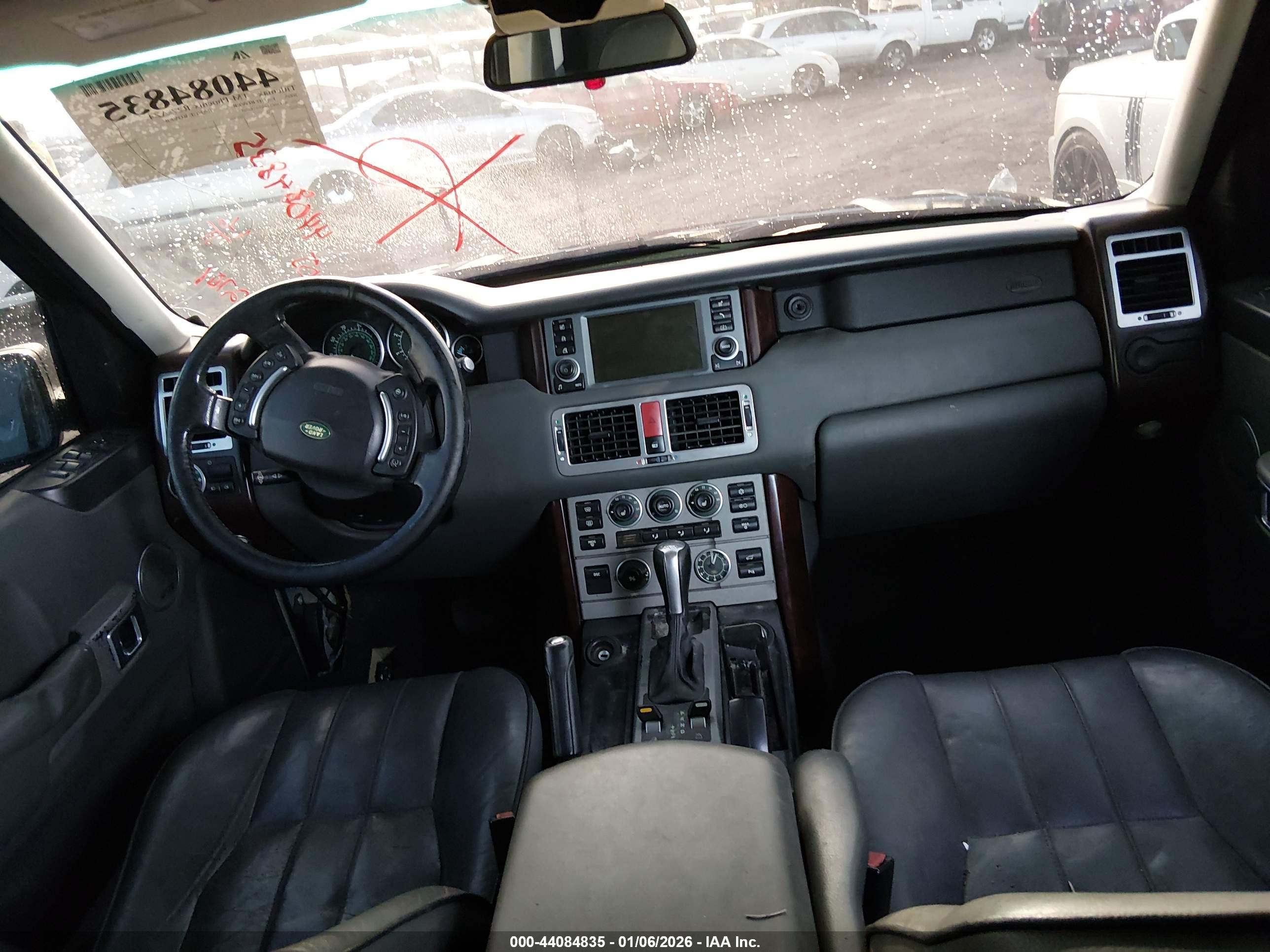 LAND ROVER image 5