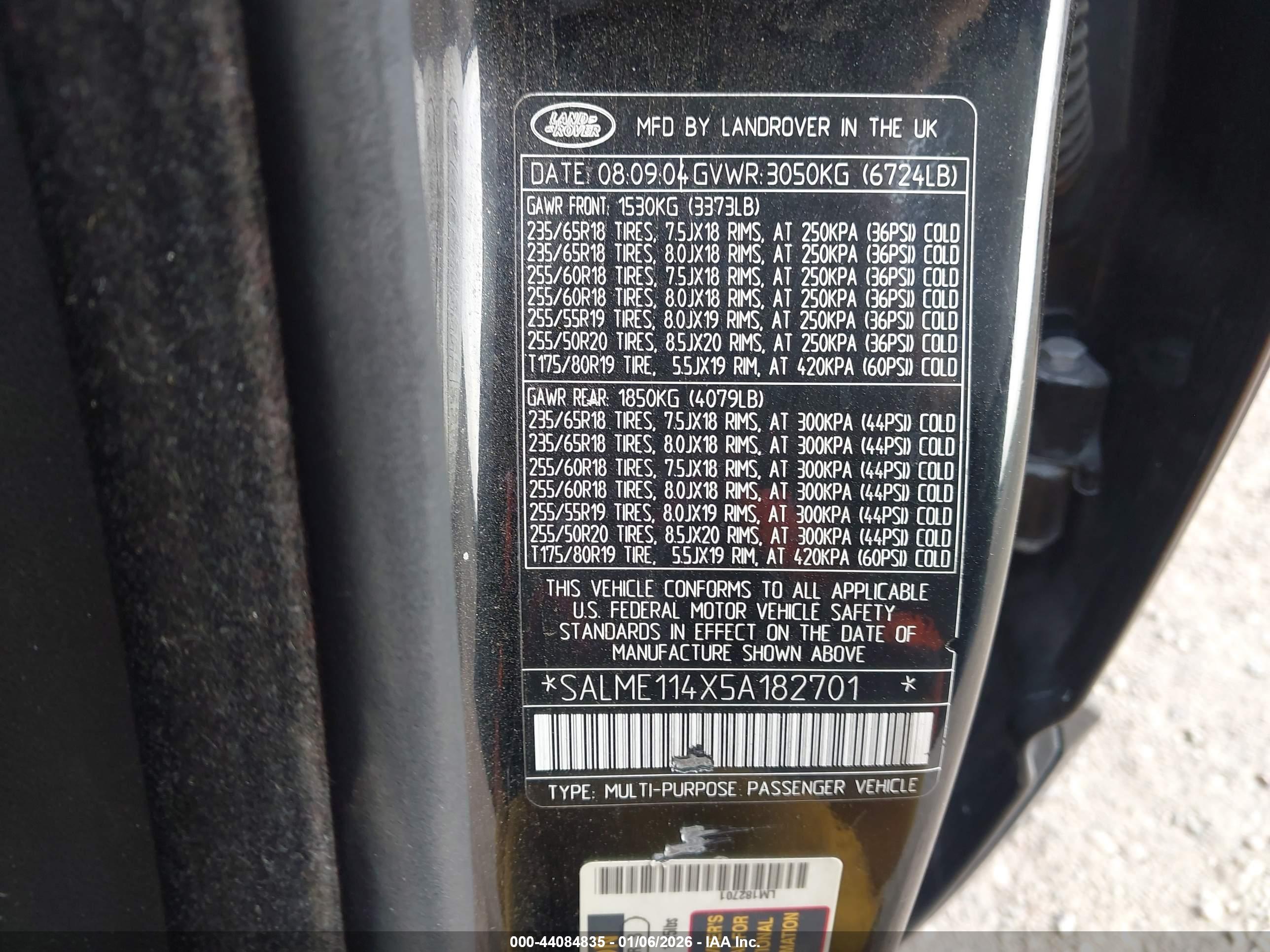 LAND ROVER image 9
