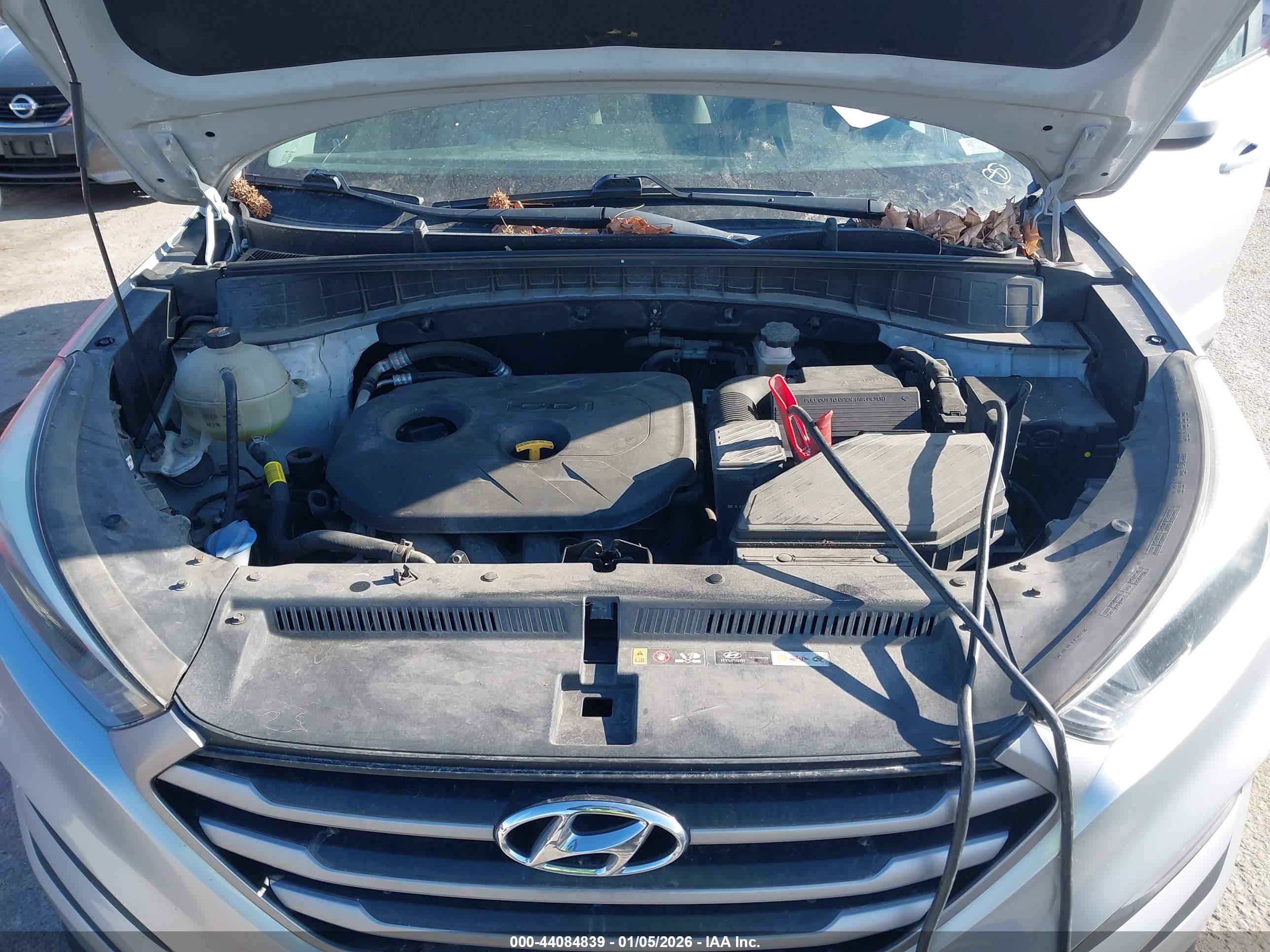 HYUNDAI TUCSON image 10