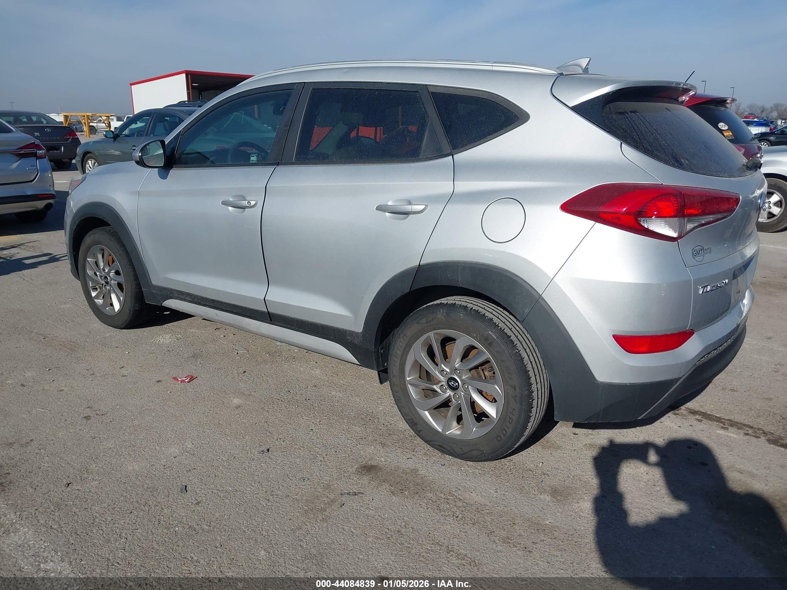 HYUNDAI TUCSON image 3