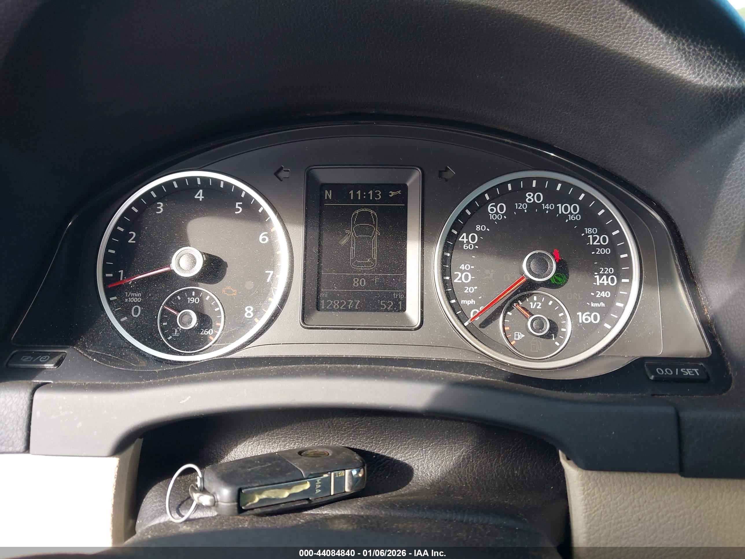 VOLKSWAGEN TIGUAN image 7