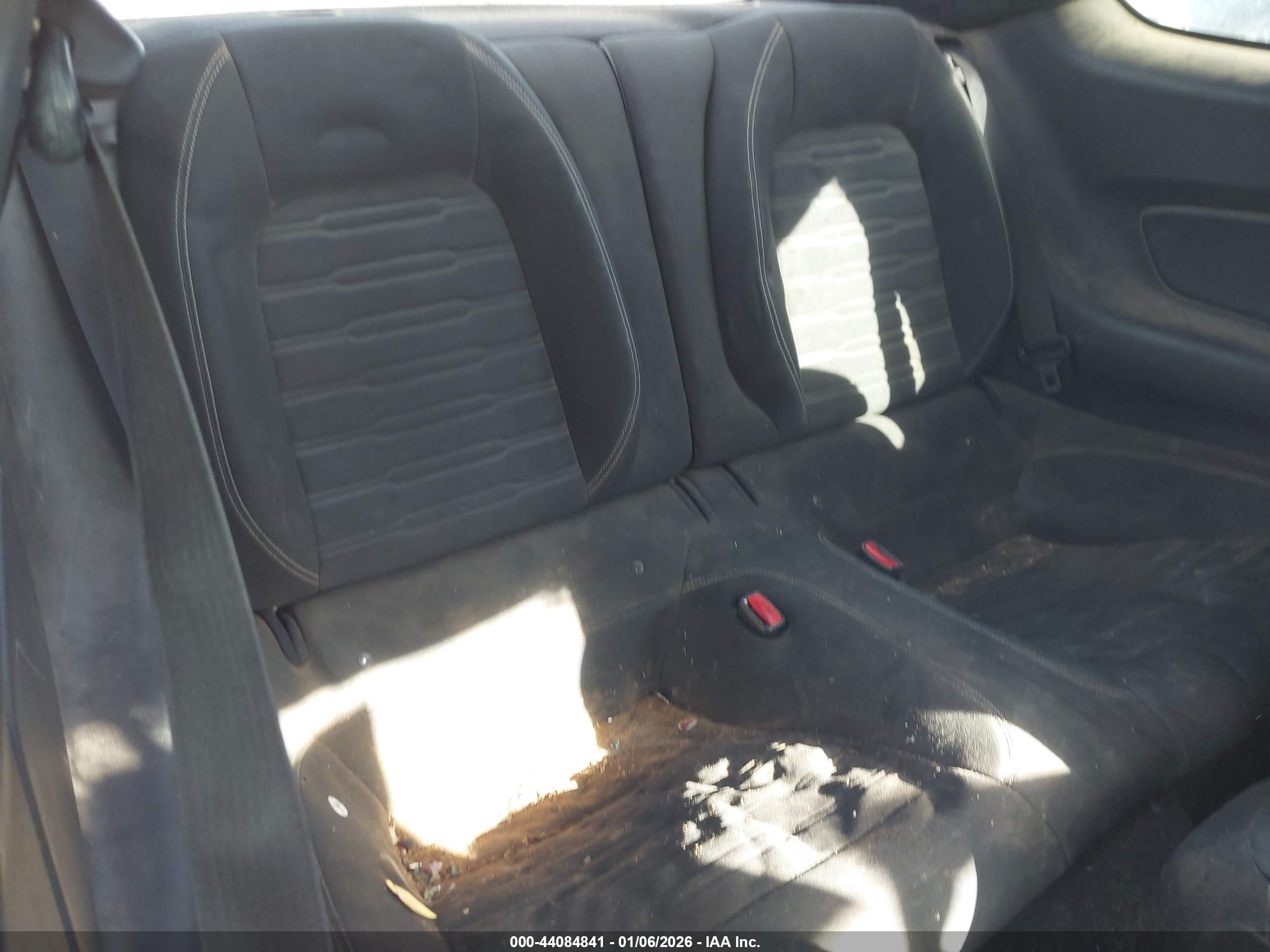 FORD MUSTANG image 8