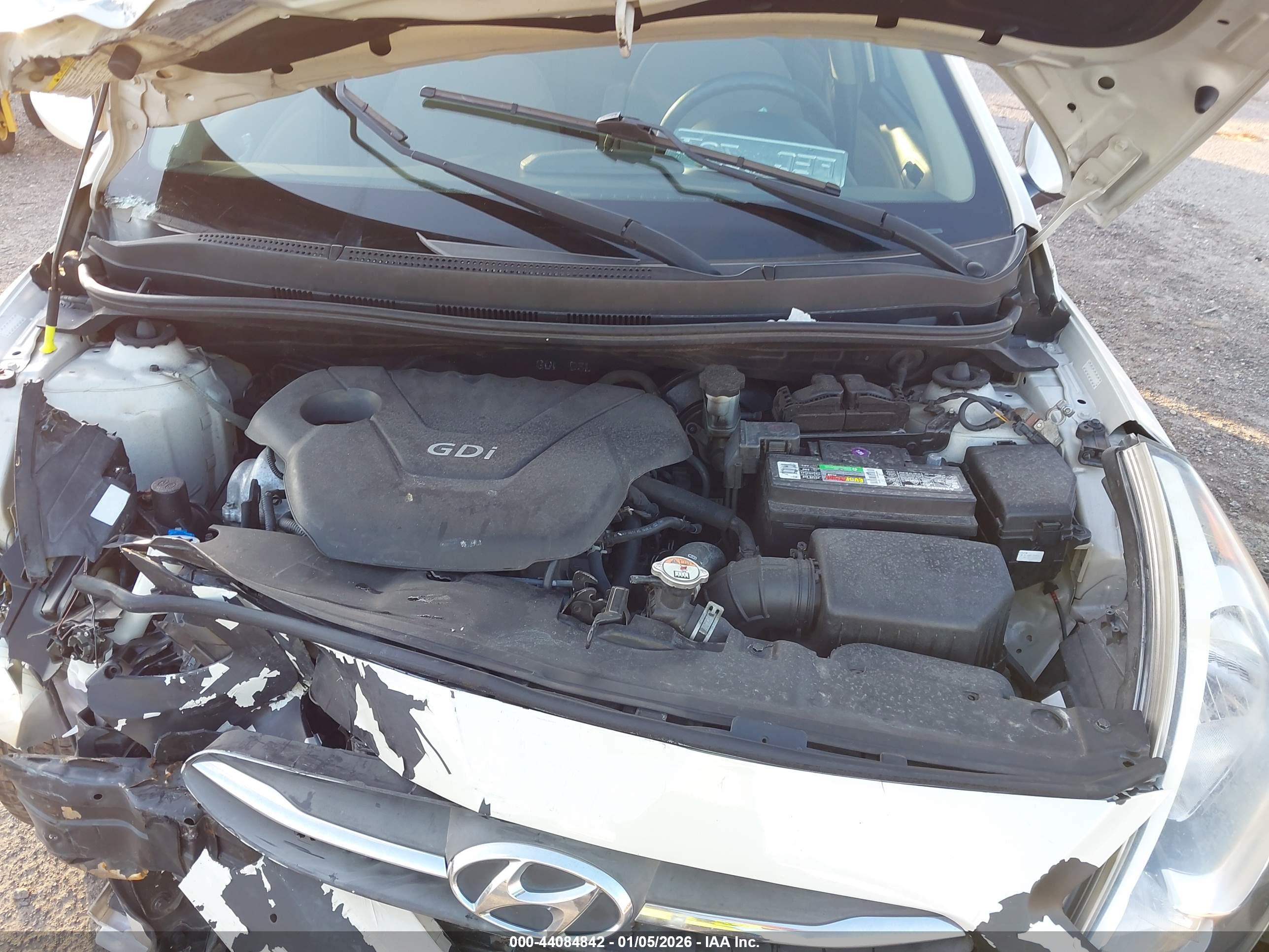 HYUNDAI ACCENT image 10