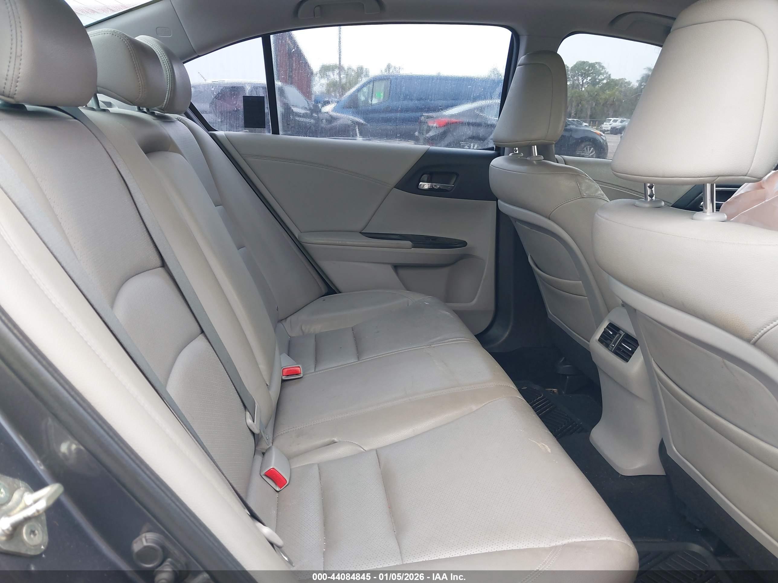 HONDA ACCORD image 8