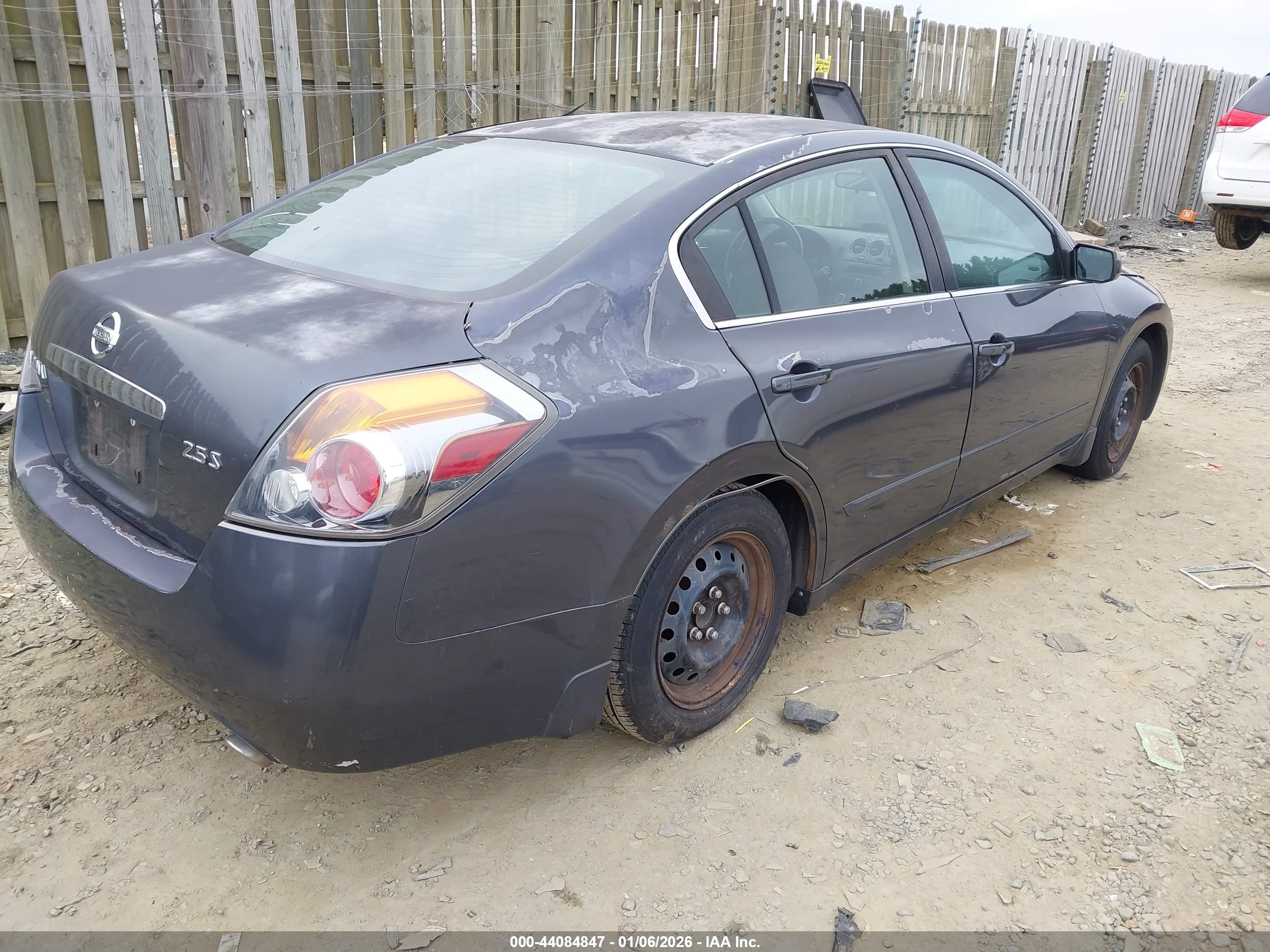 NISSAN ALTIMA image 4