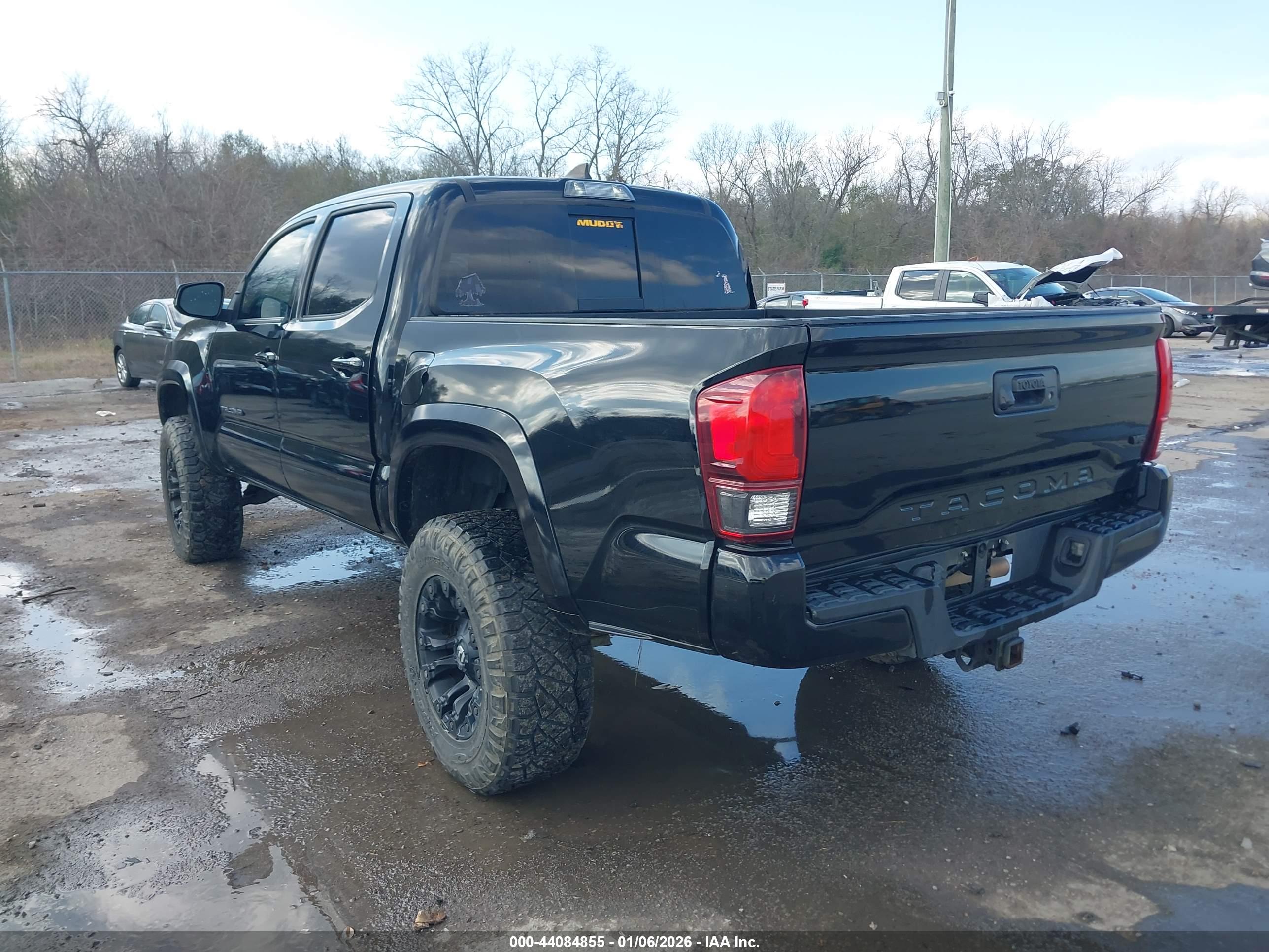 TOYOTA TACOMA image 3