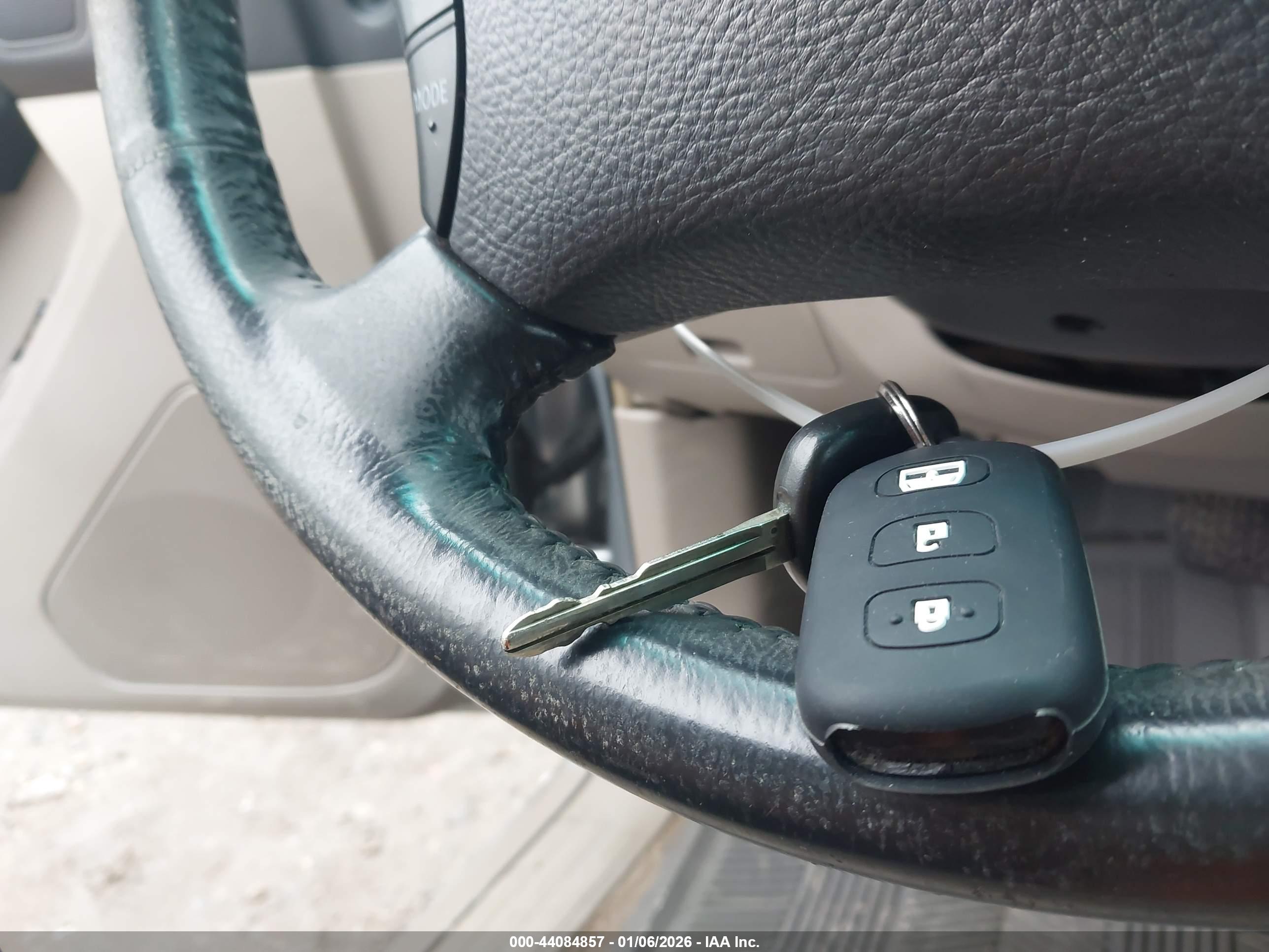 TOYOTA 4RUNNER image 11