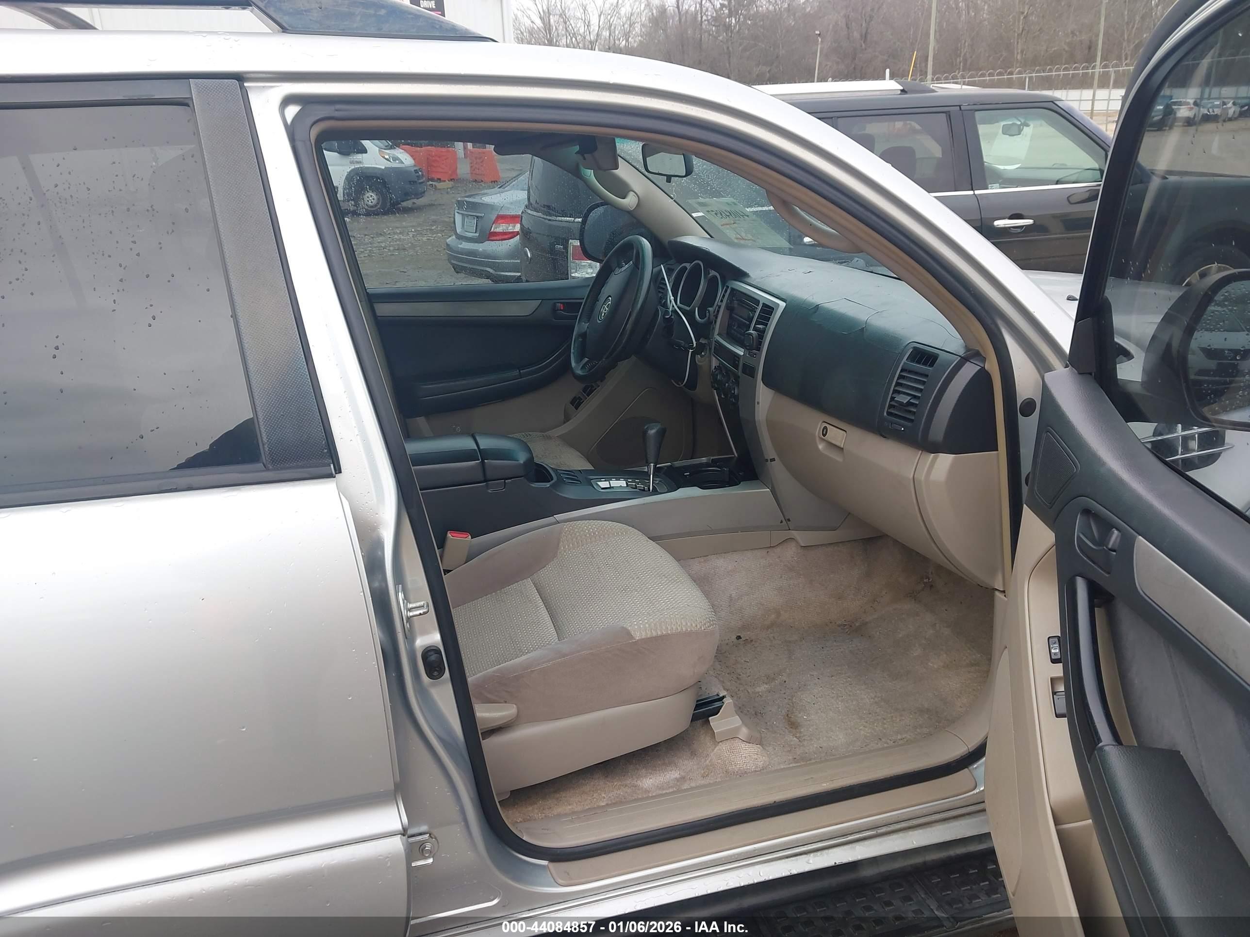 TOYOTA 4RUNNER image 5