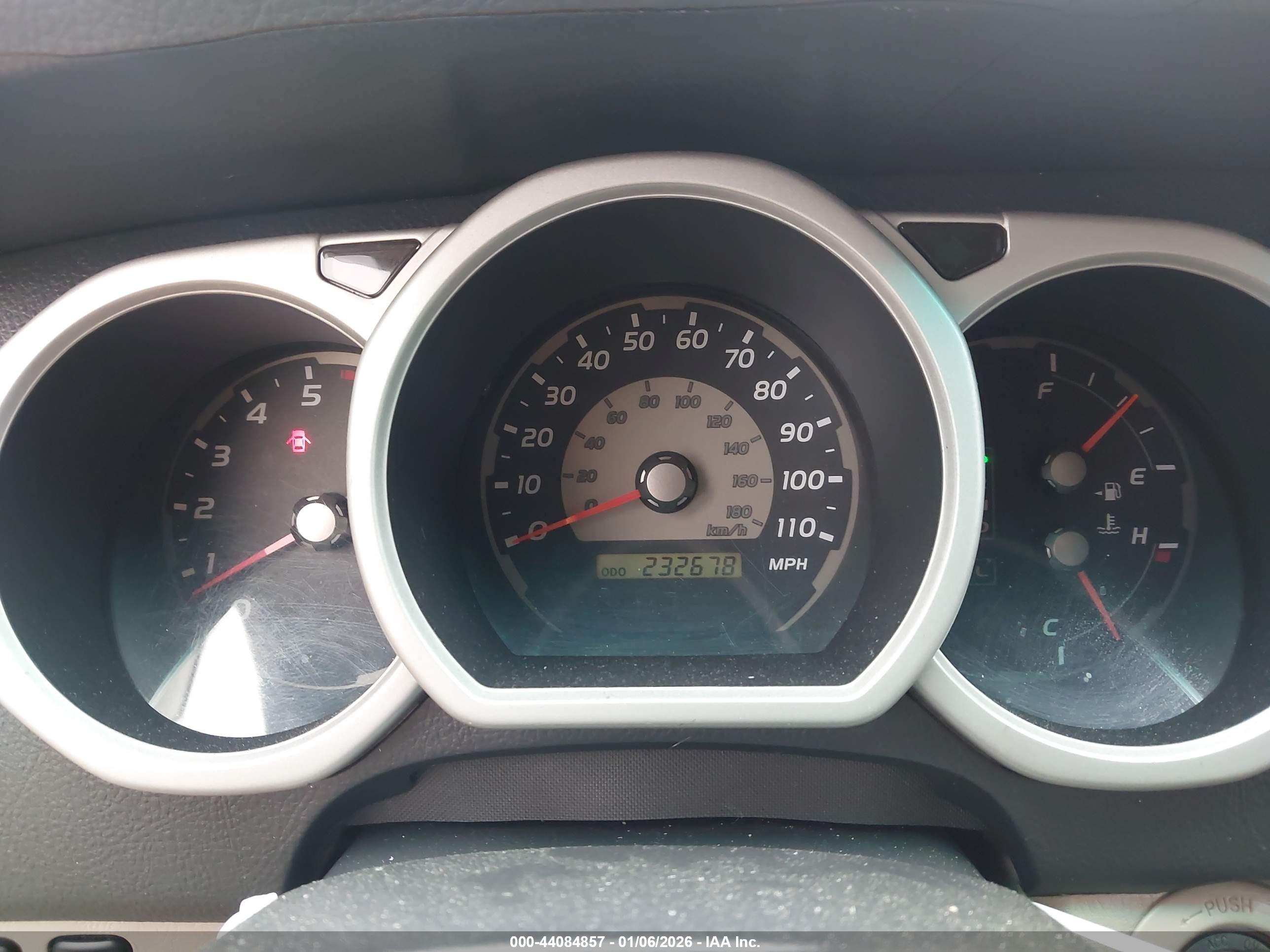 TOYOTA 4RUNNER image 7