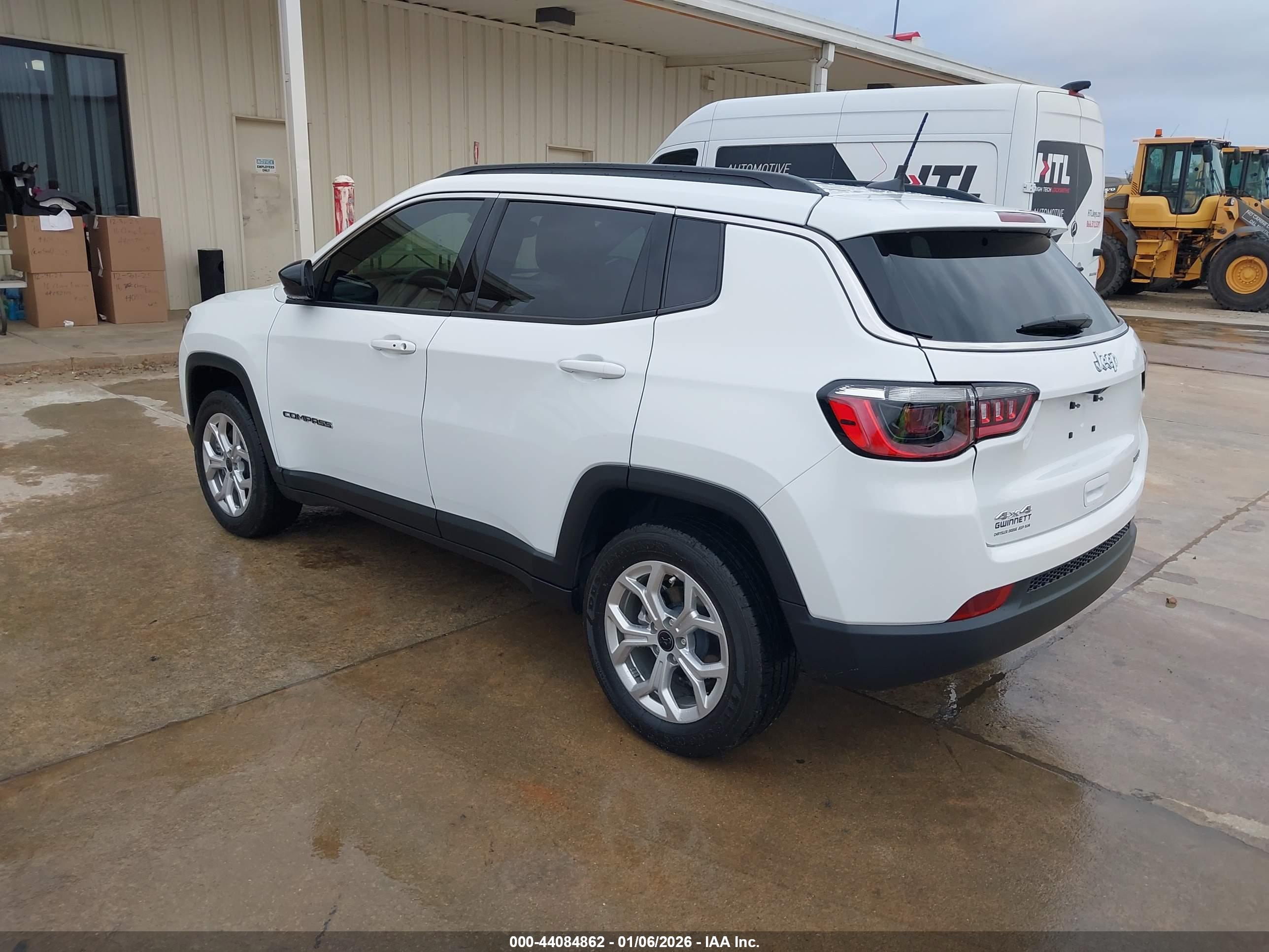 JEEP COMPASS image 3