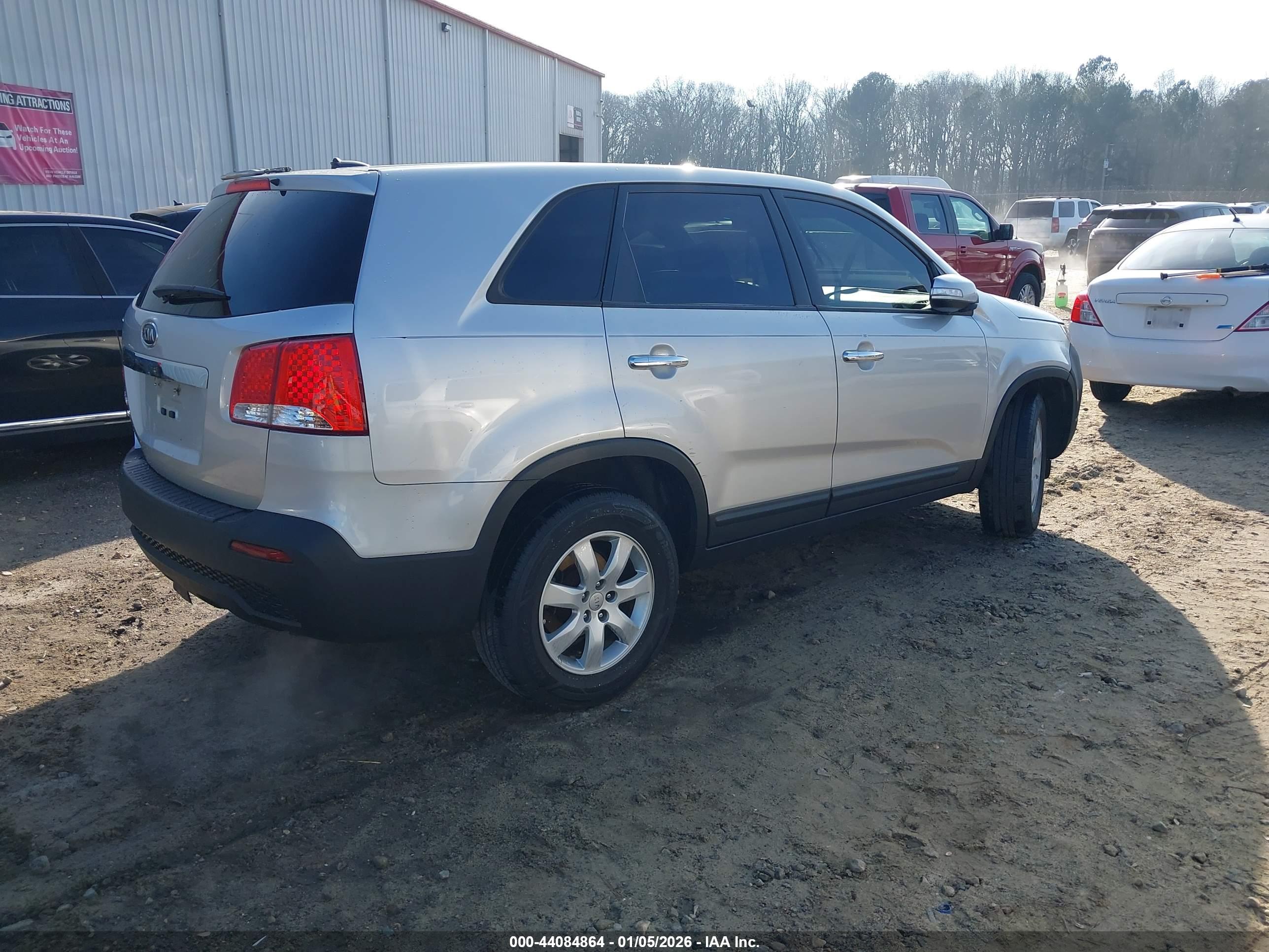 KIA SORENTO image 4
