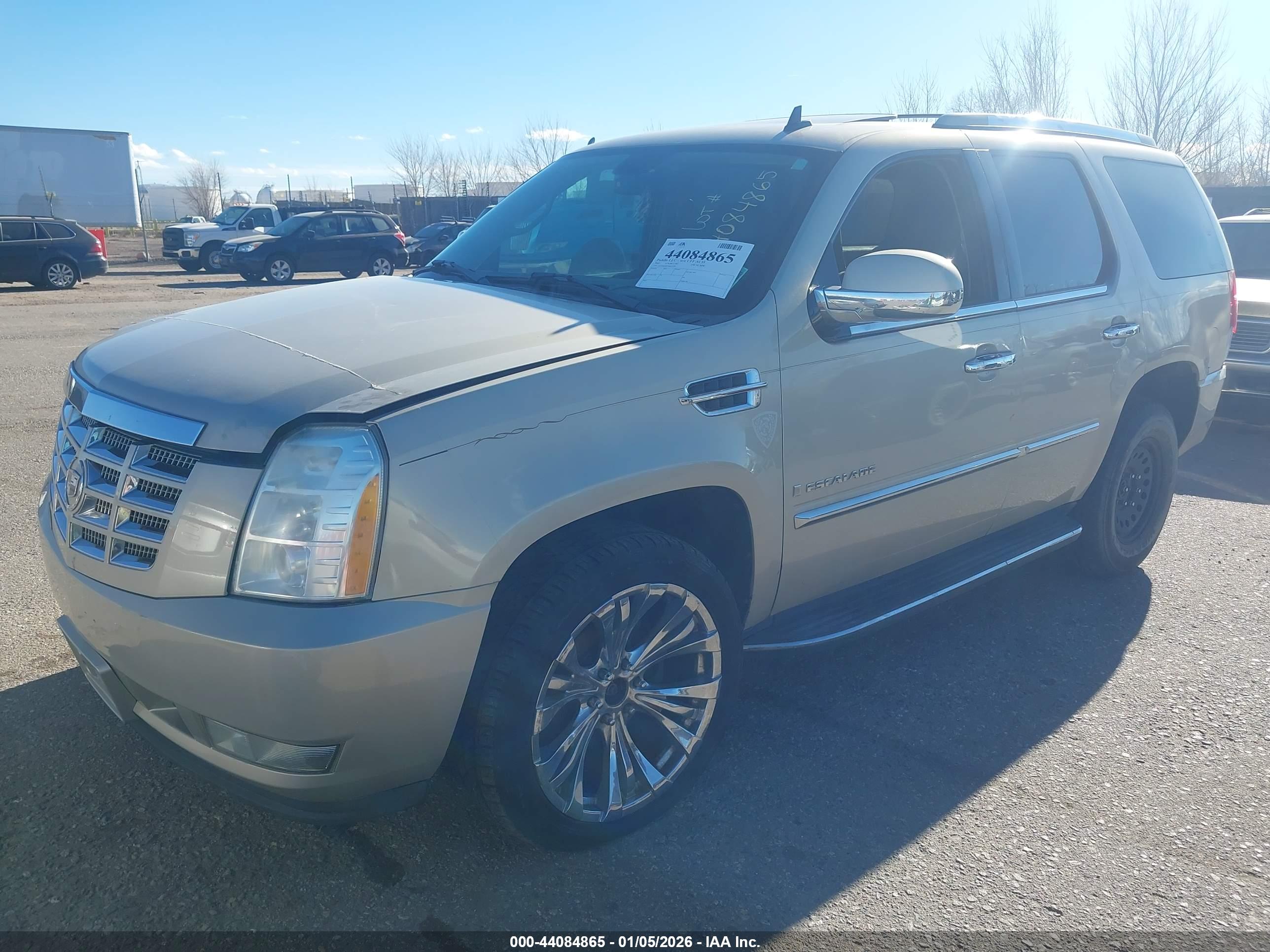 CADILLAC ESCALADE image 2