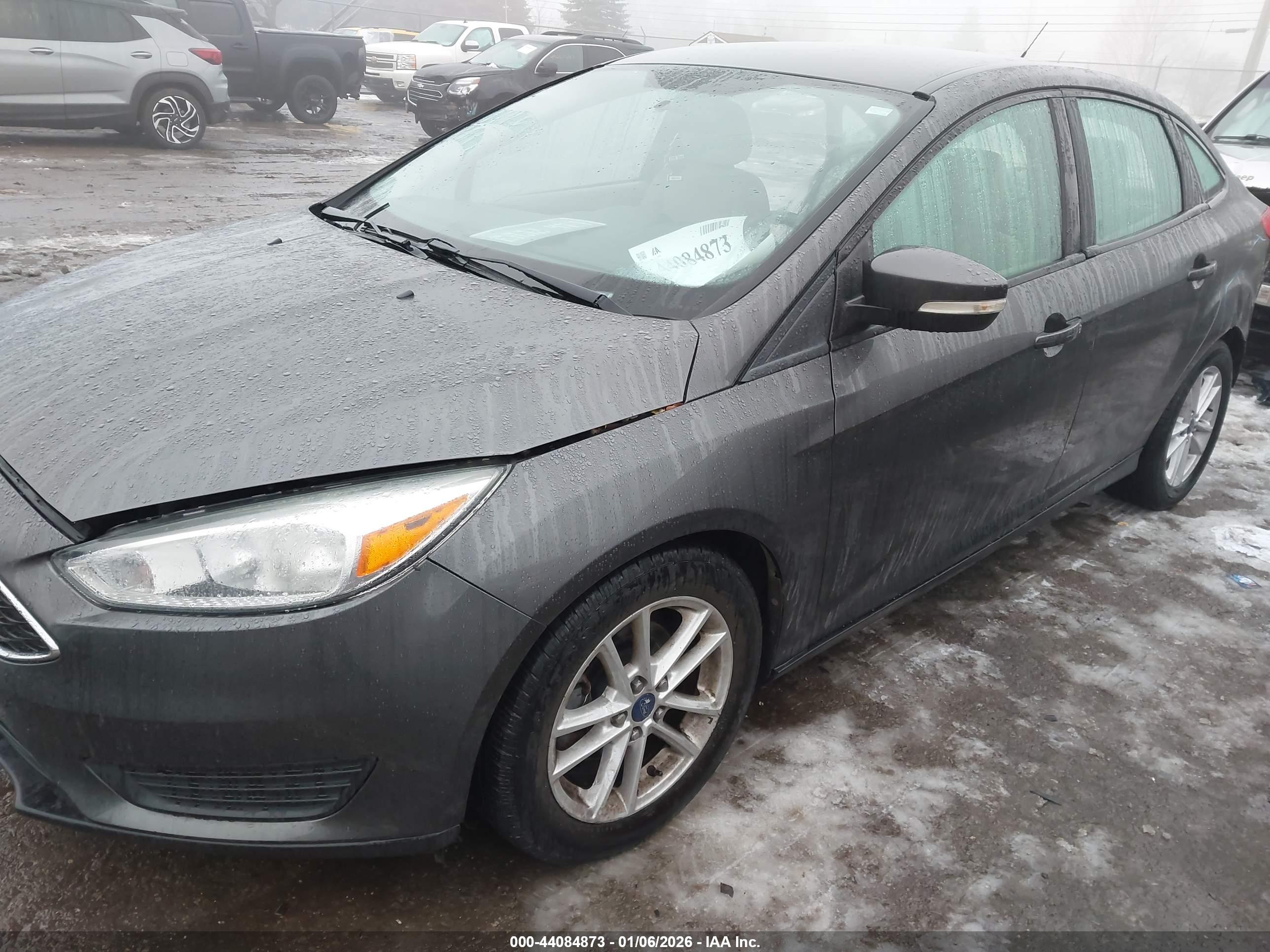 FORD FOCUS image 2