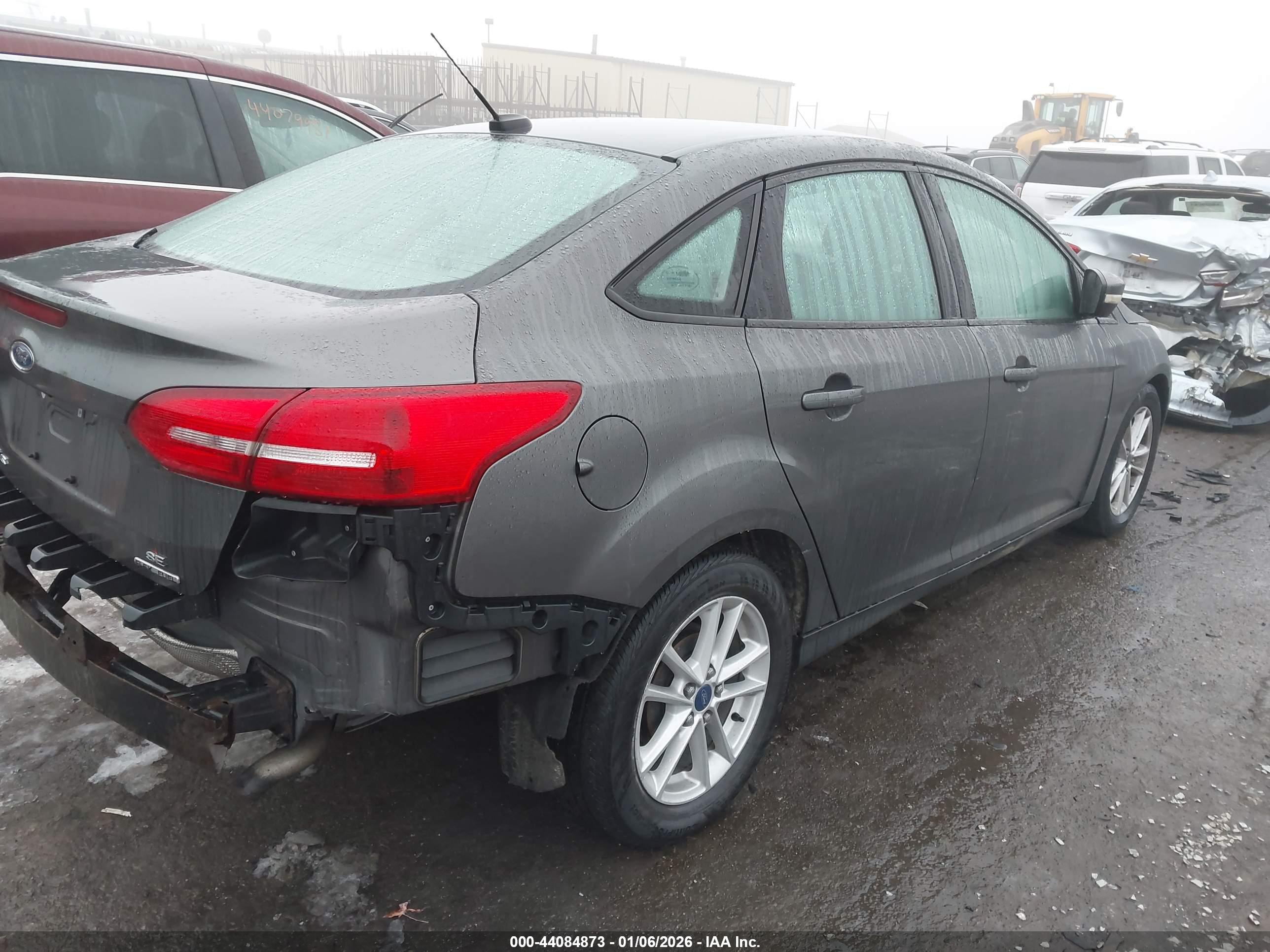 FORD FOCUS image 4