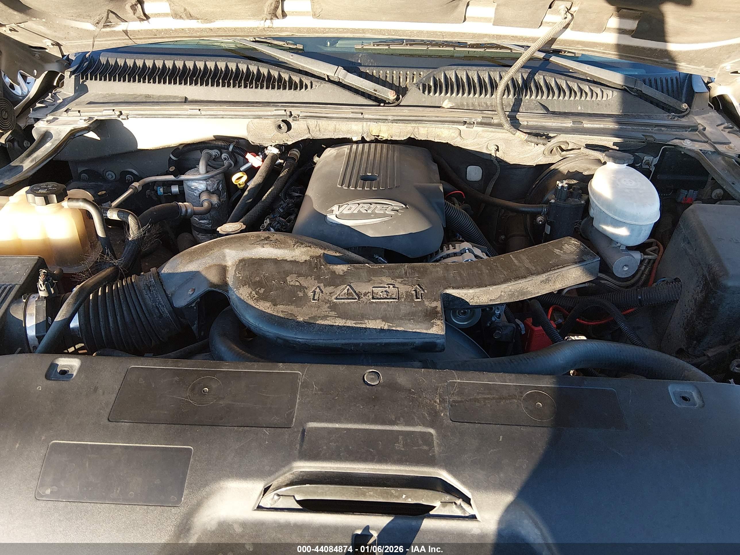 CHEVROLET TAHOE image 10