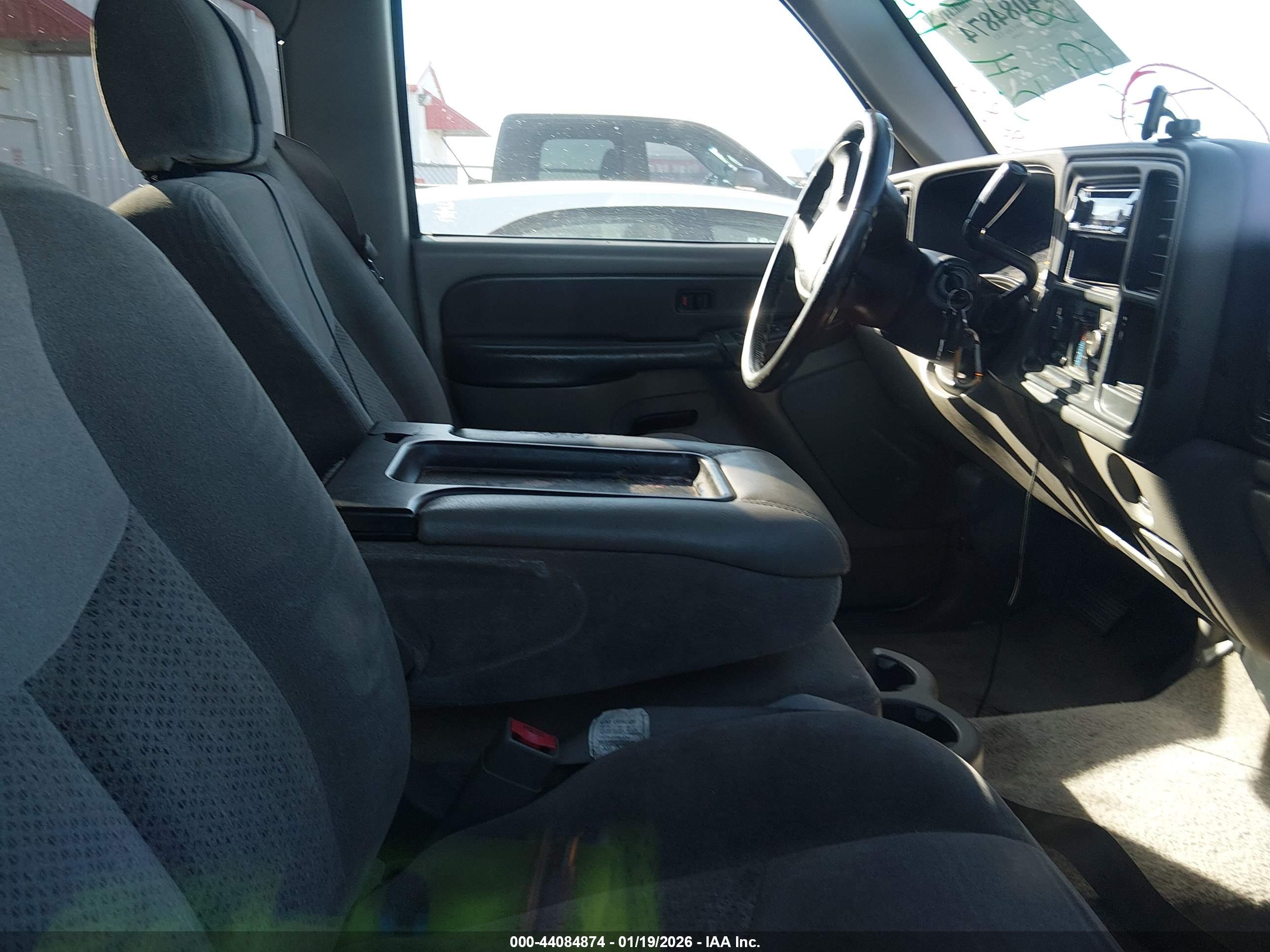 CHEVROLET TAHOE image 5