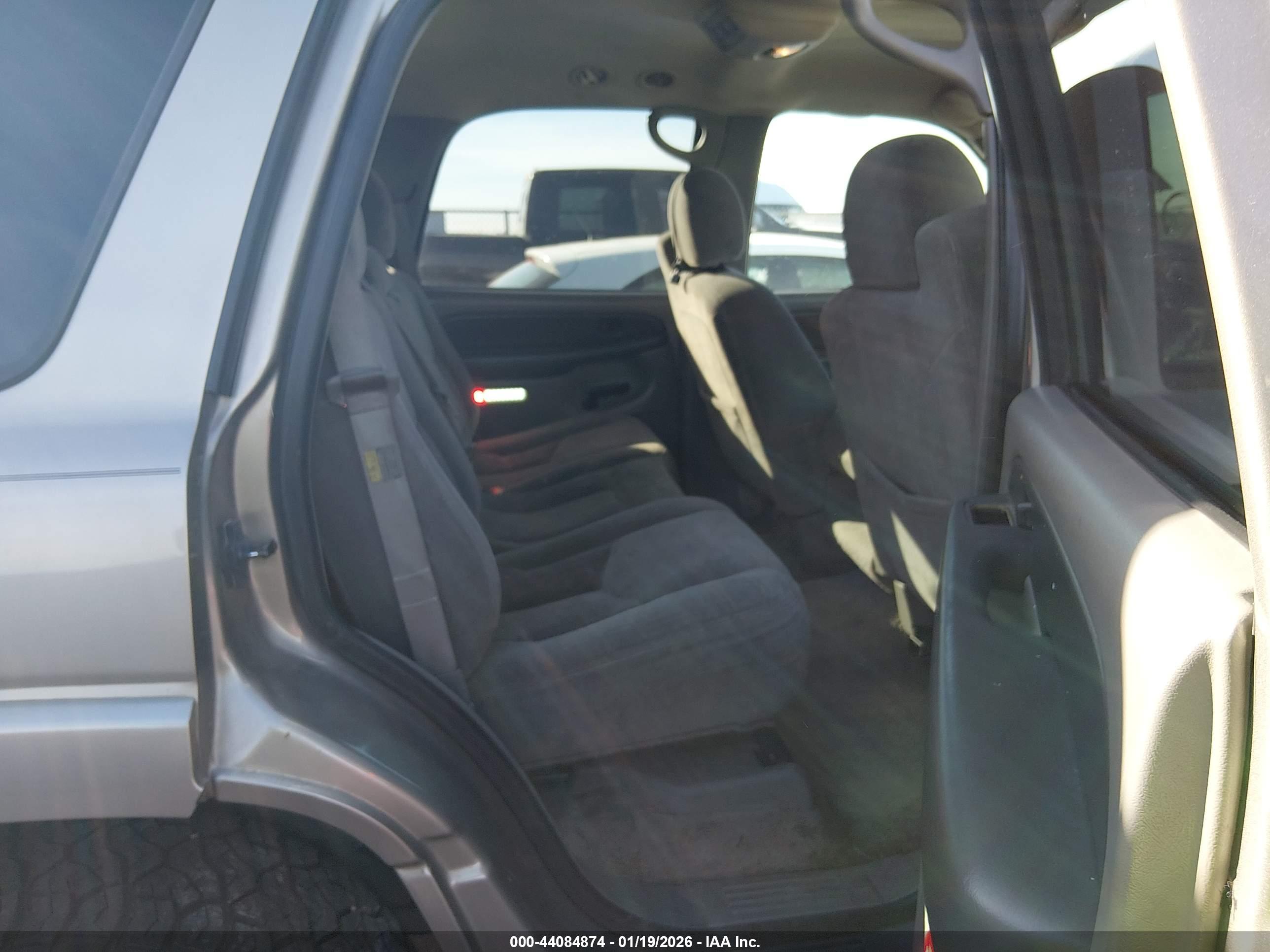 CHEVROLET TAHOE image 8
