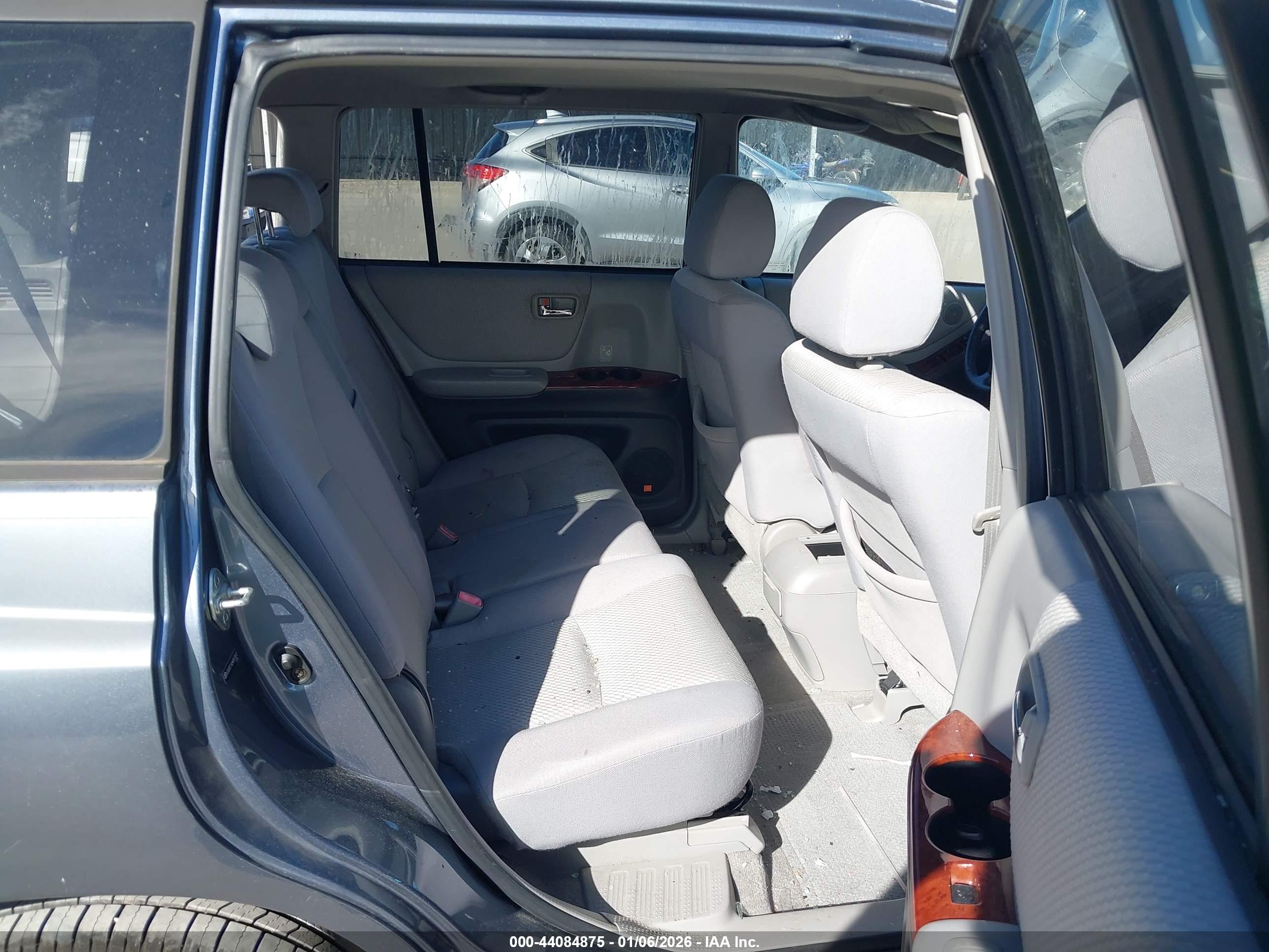 TOYOTA HIGHLANDER image 8