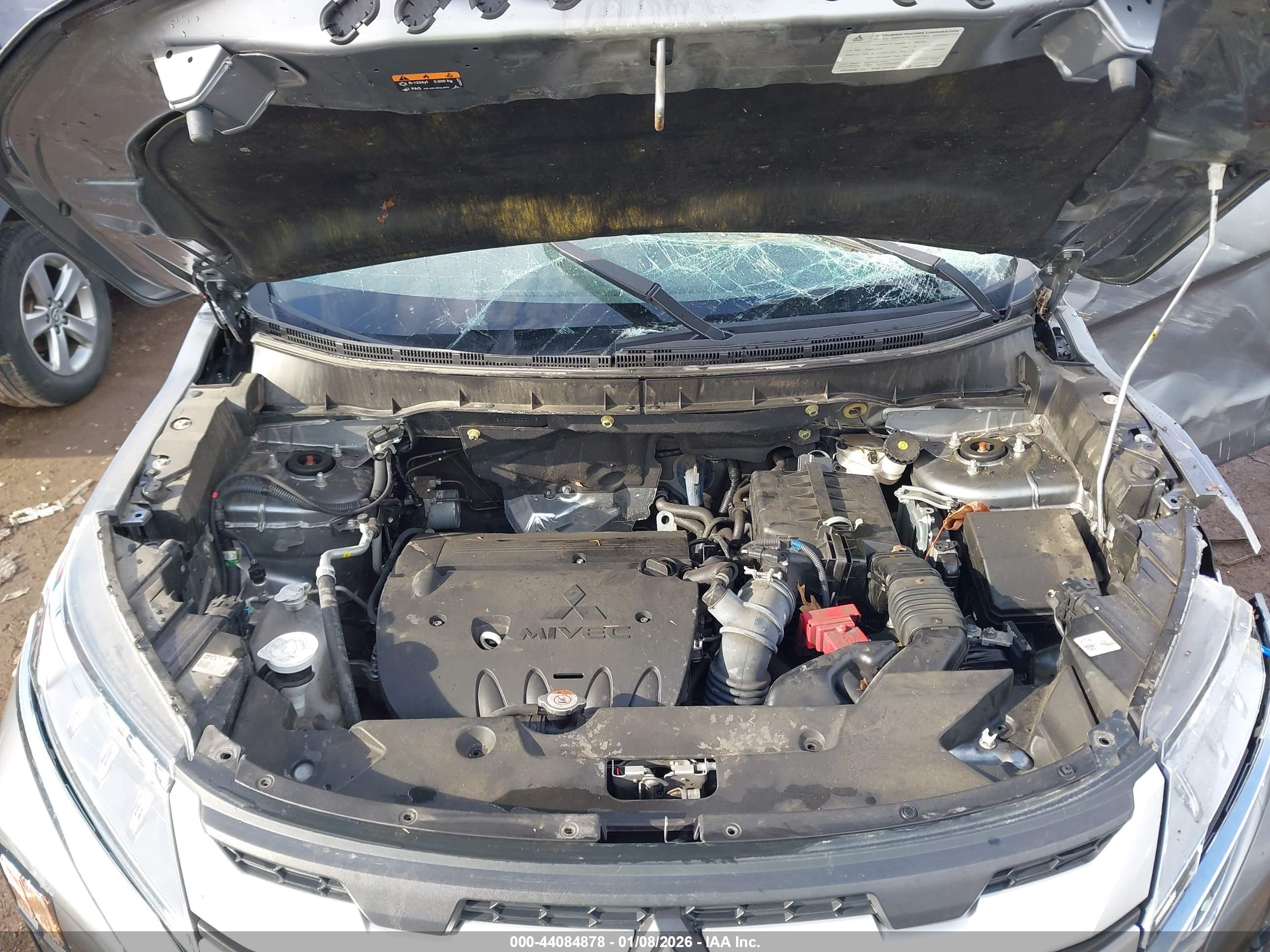MITSUBISHI OUTLANDER image 10