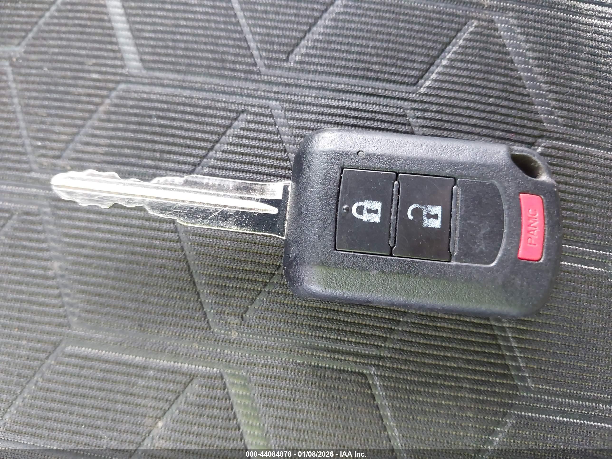 MITSUBISHI OUTLANDER image 11