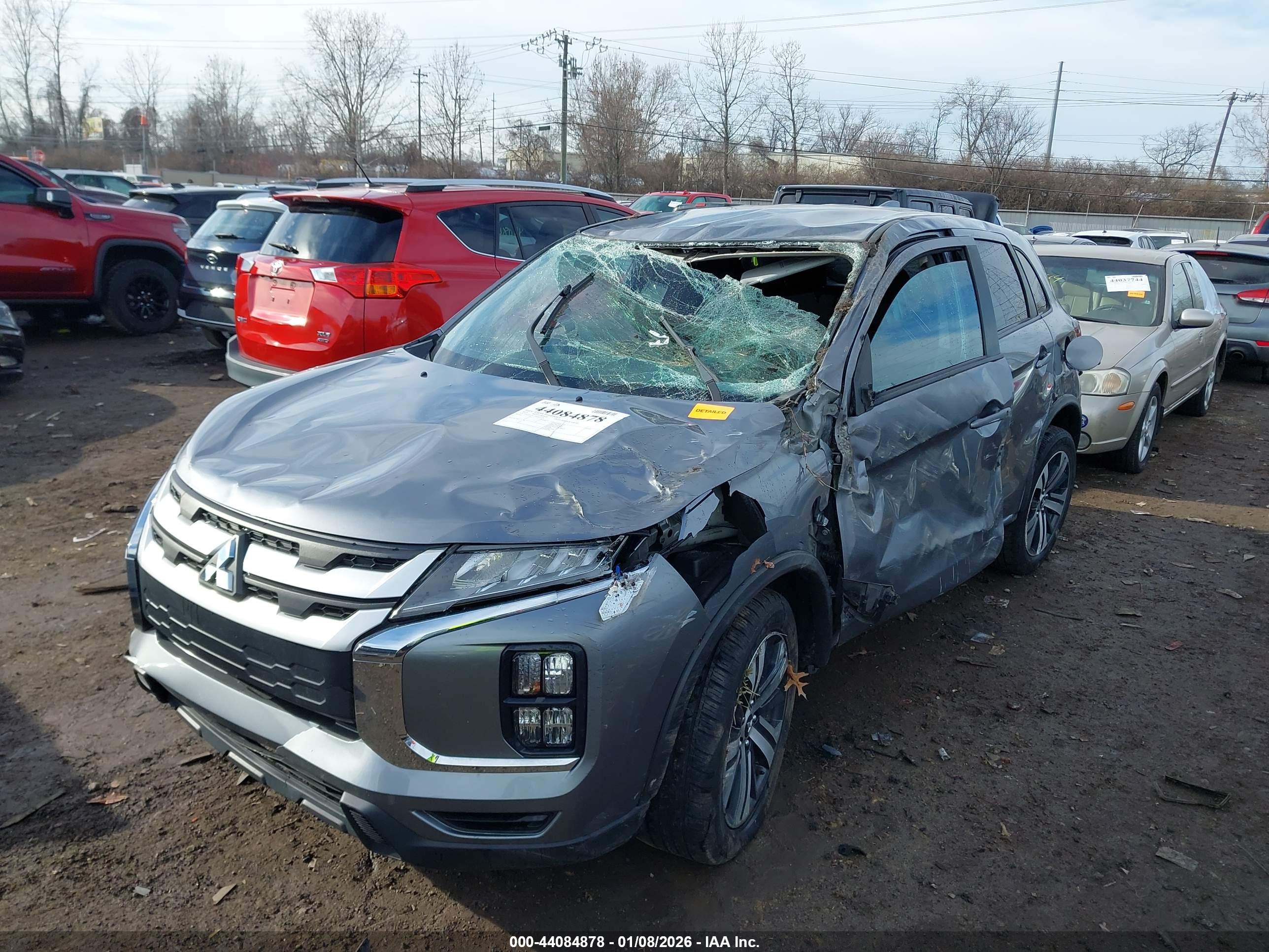 MITSUBISHI OUTLANDER image 6