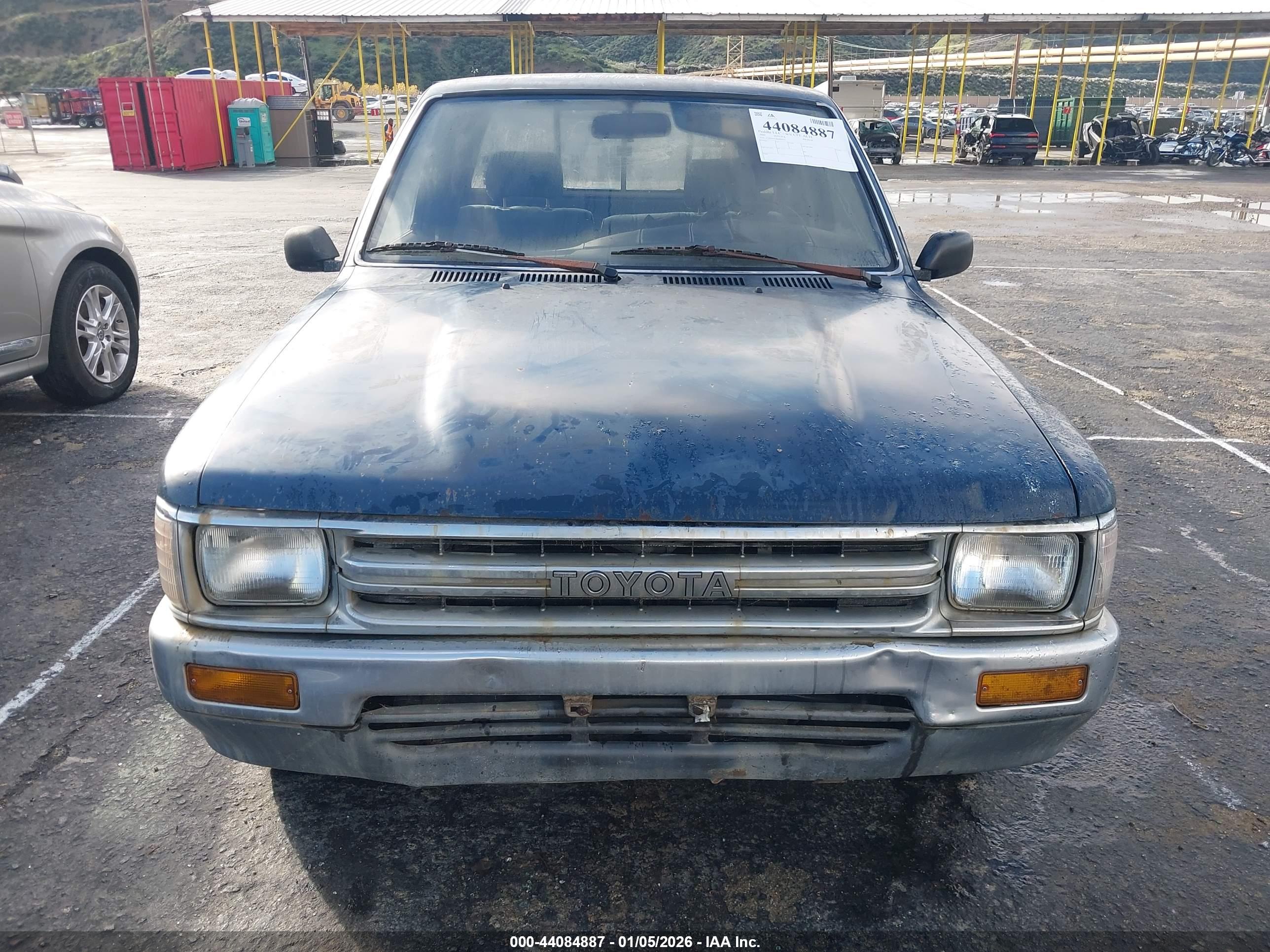 TOYOTA PICKUP image 6