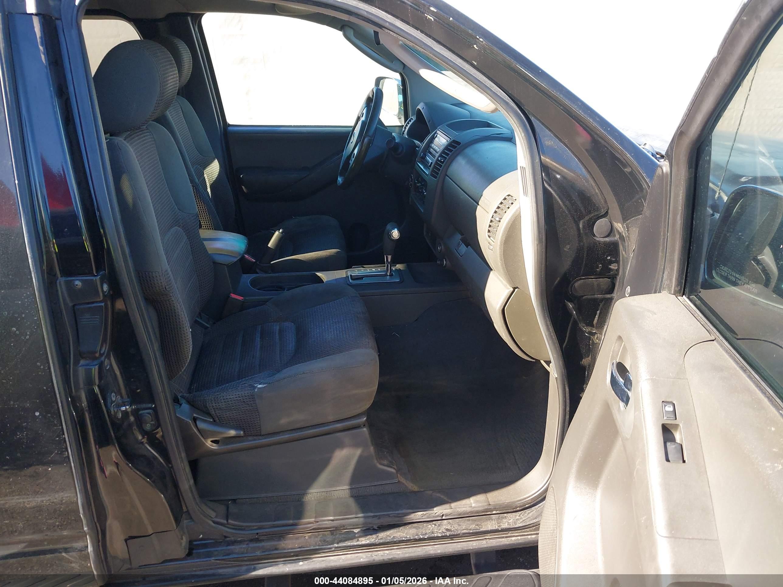 NISSAN FRONTIER image 5