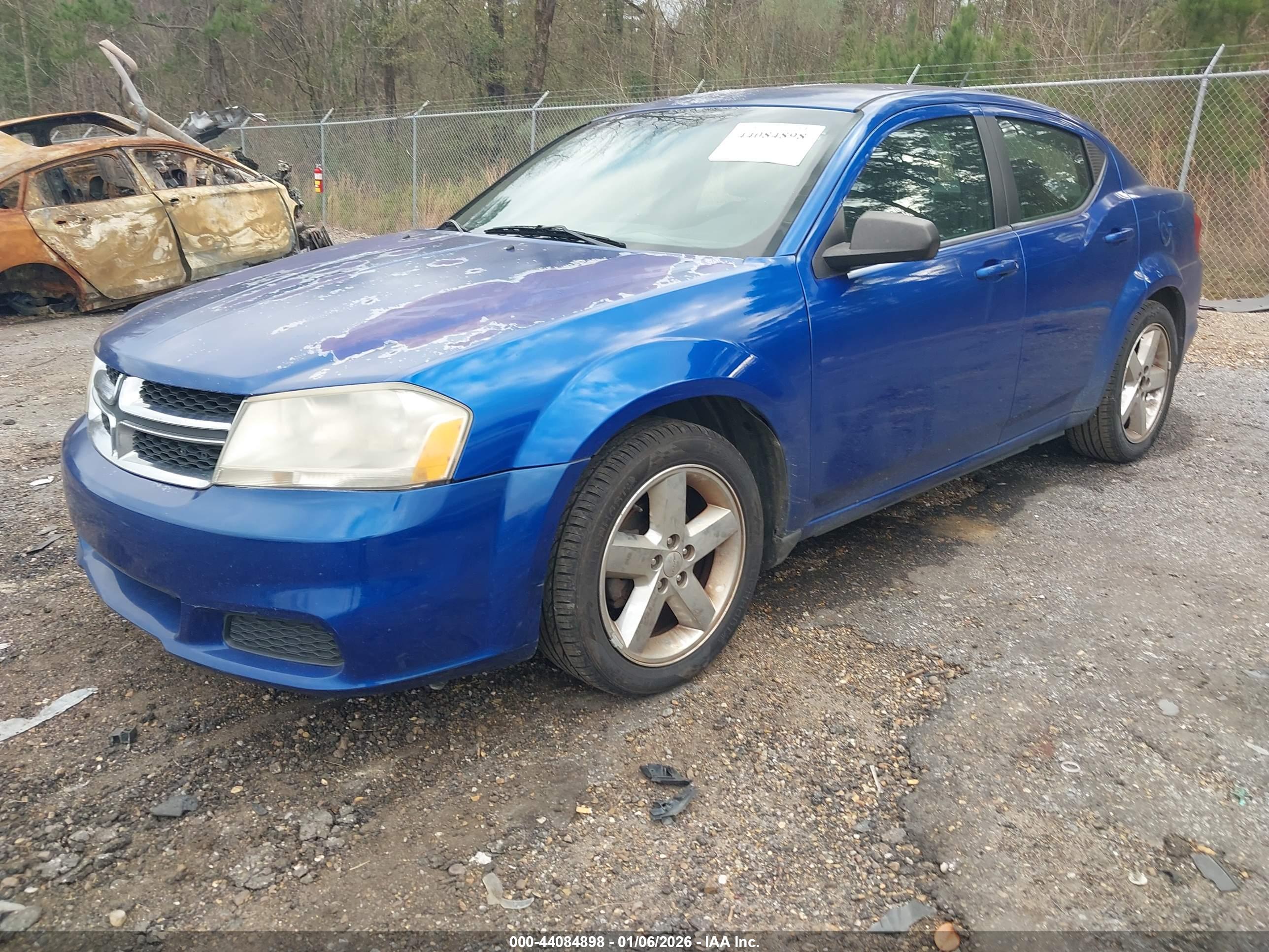 DODGE AVENGER image 2