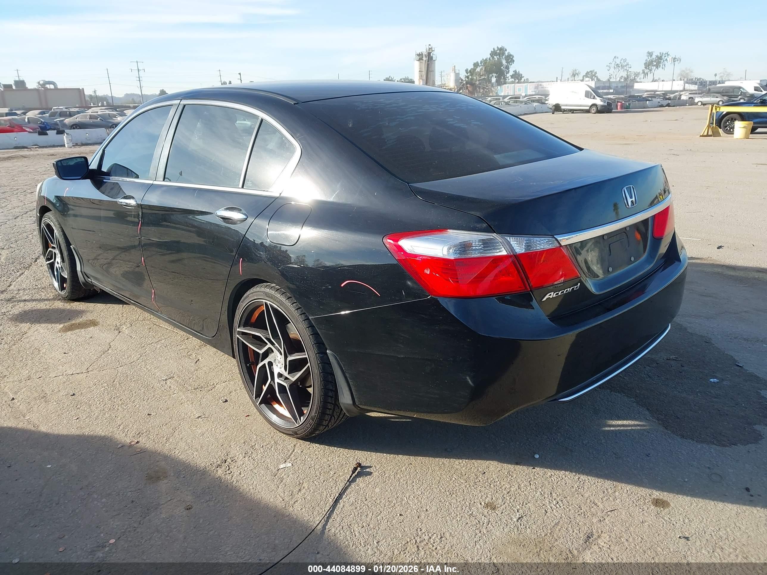 HONDA ACCORD image 3