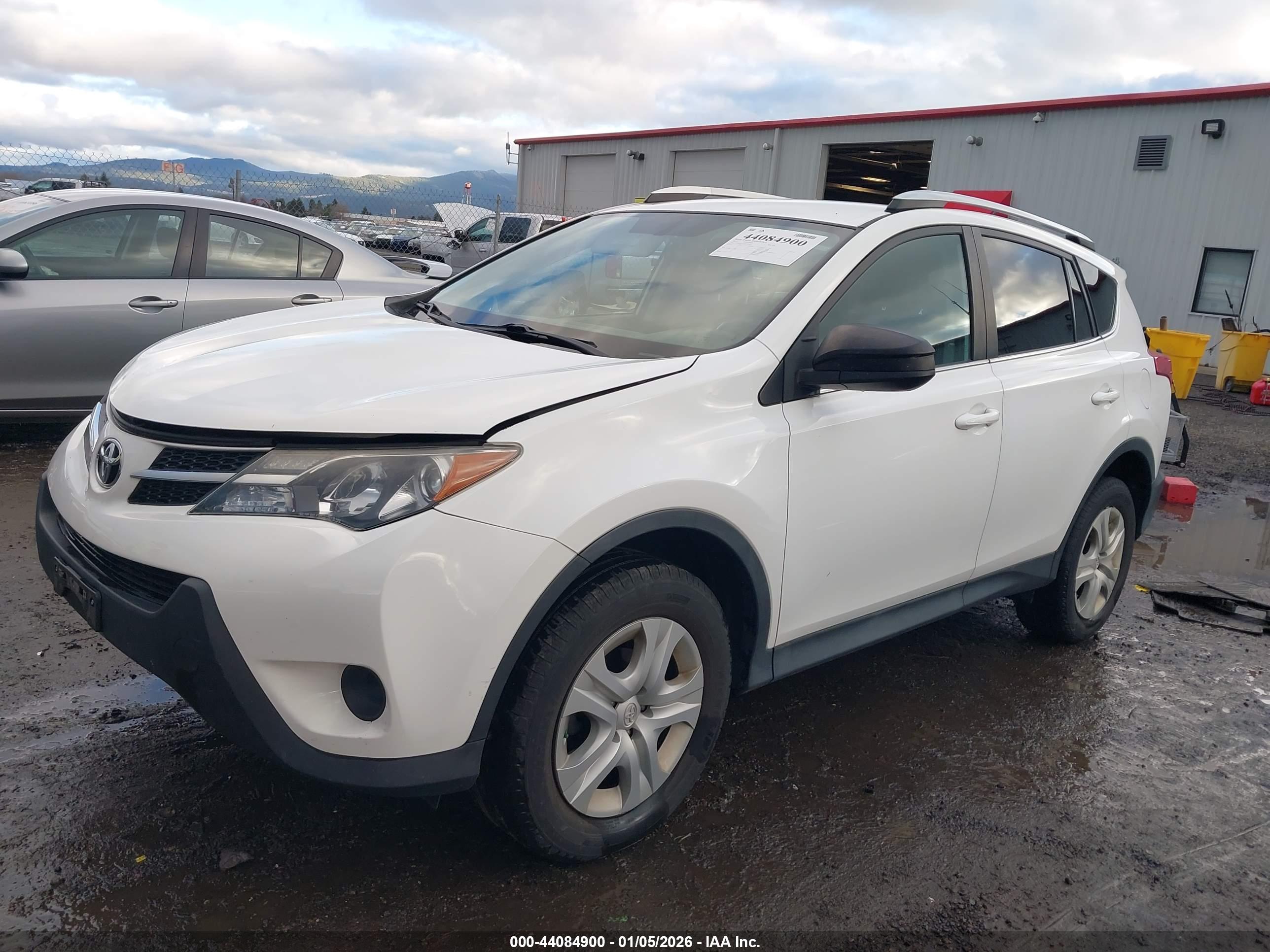 TOYOTA RAV4 image 2