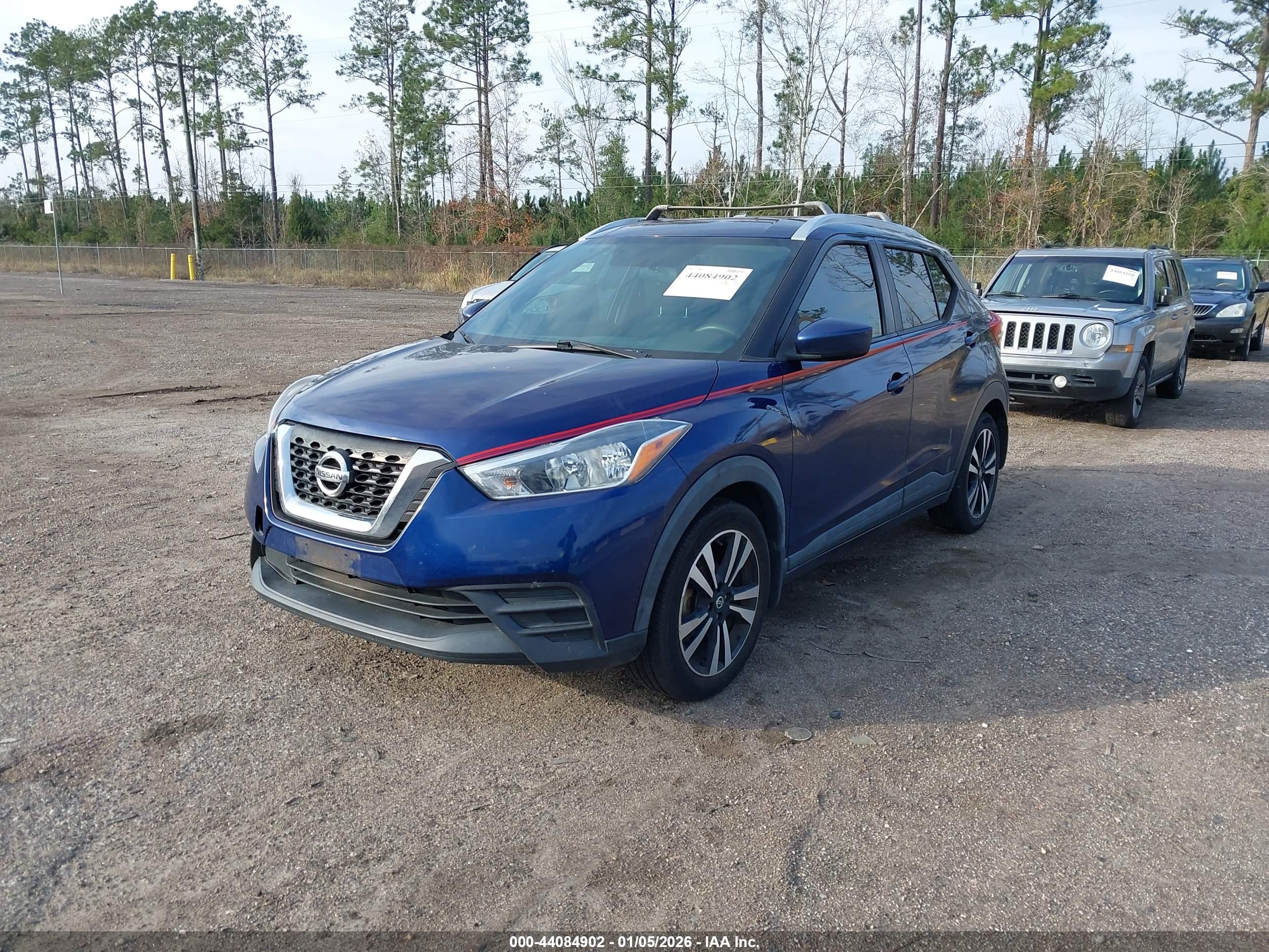 NISSAN KICKS image 2