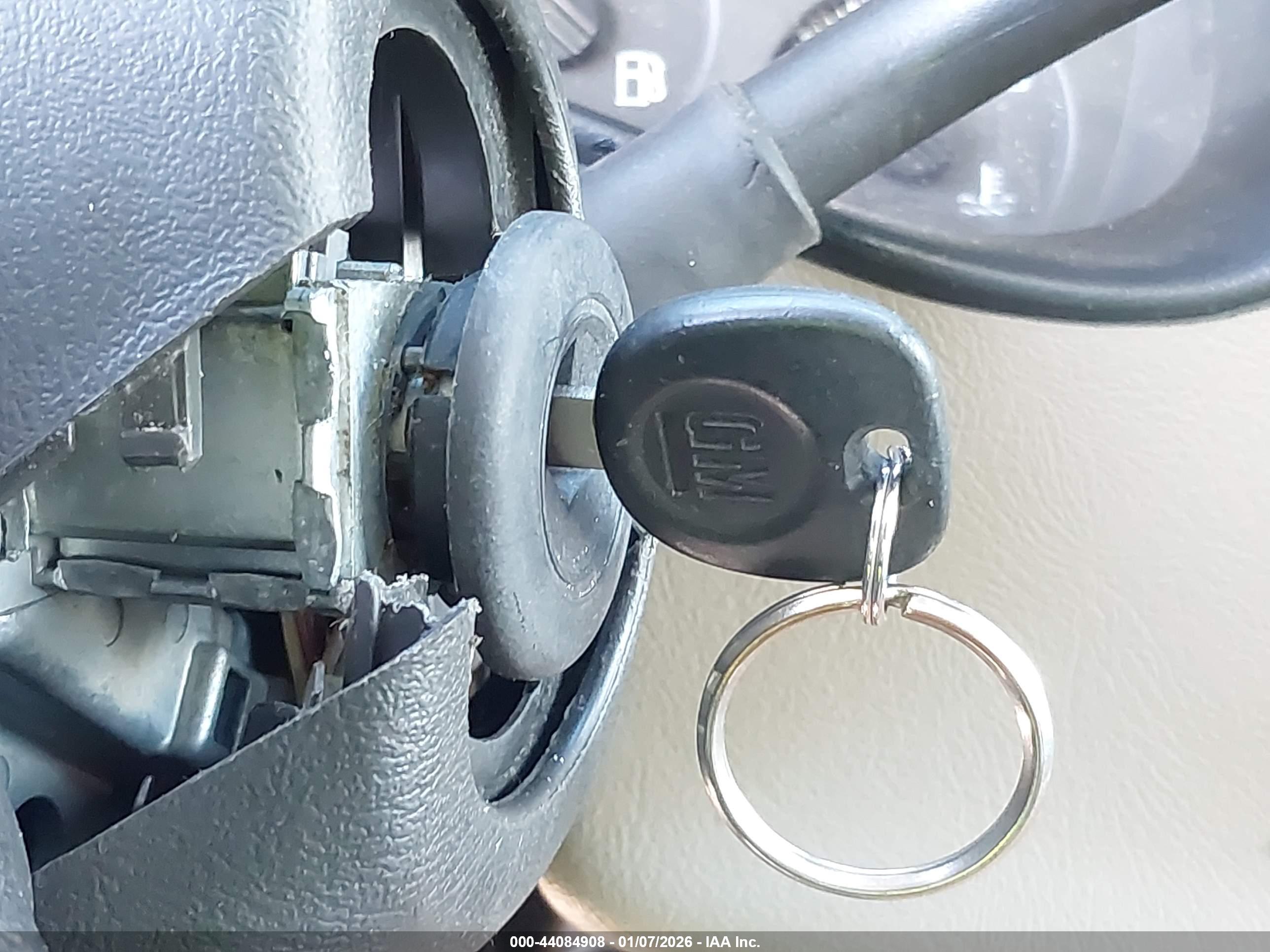 GMC YUKON image 11