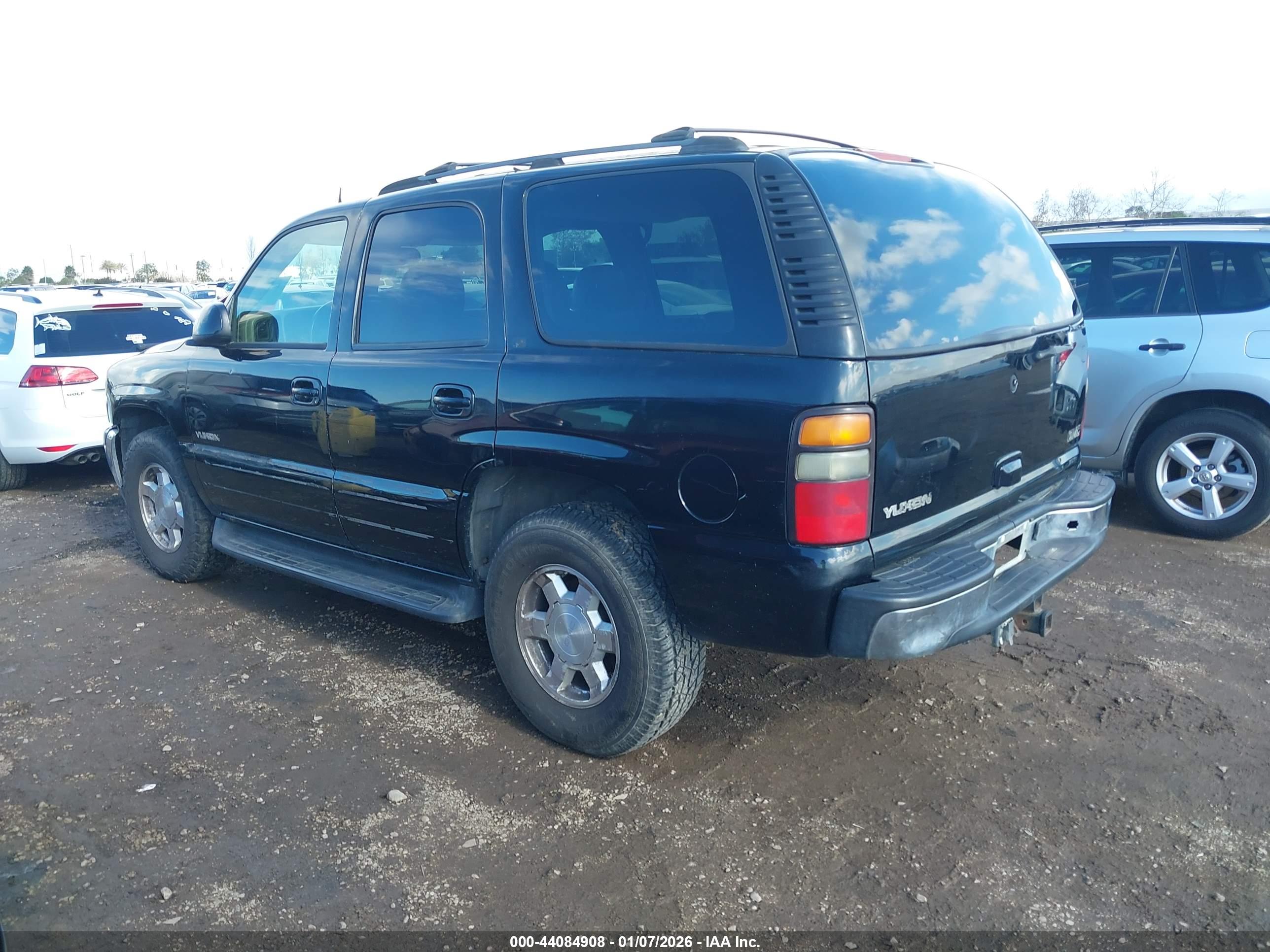 GMC YUKON image 3
