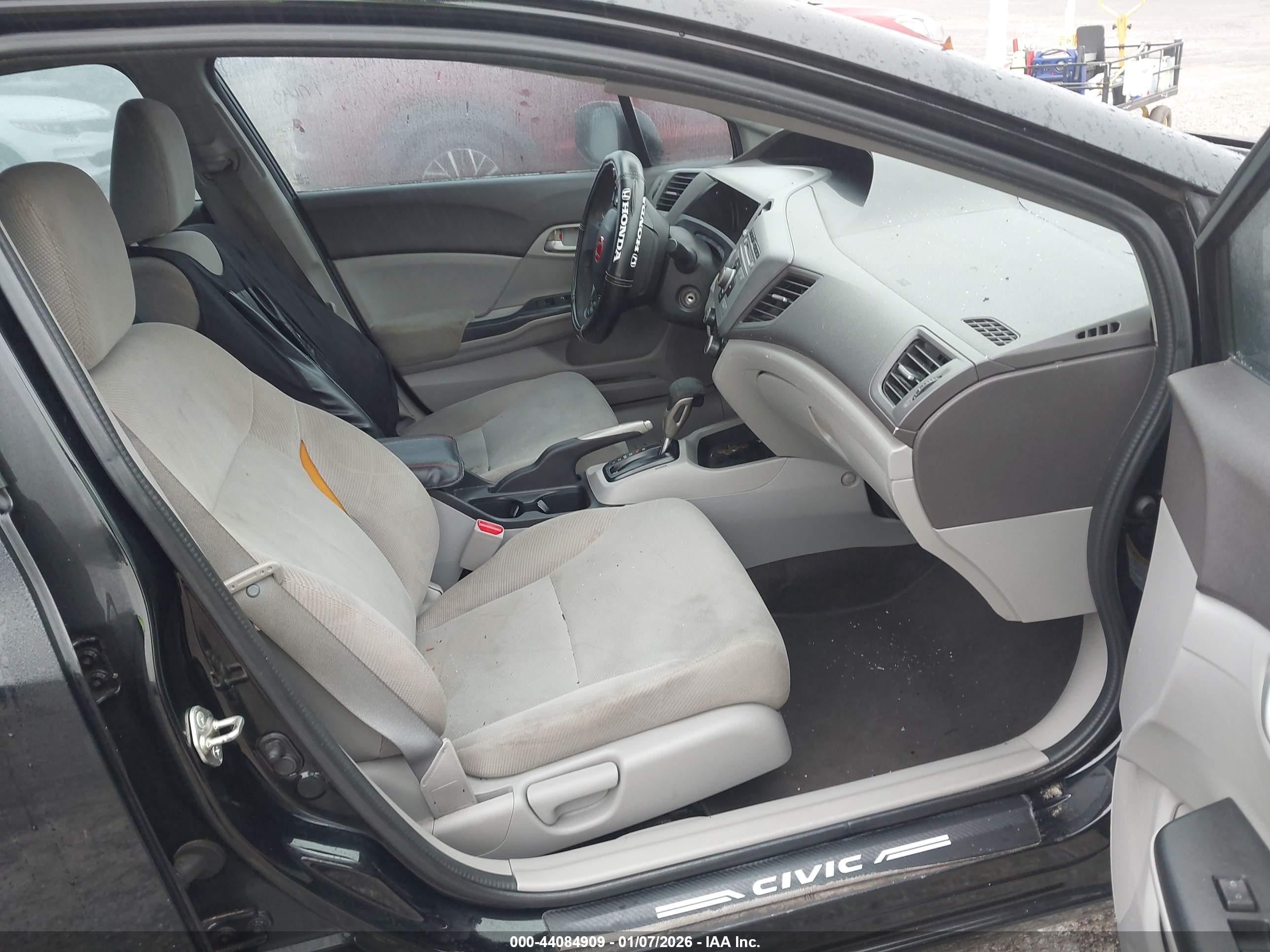 HONDA CIVIC image 5