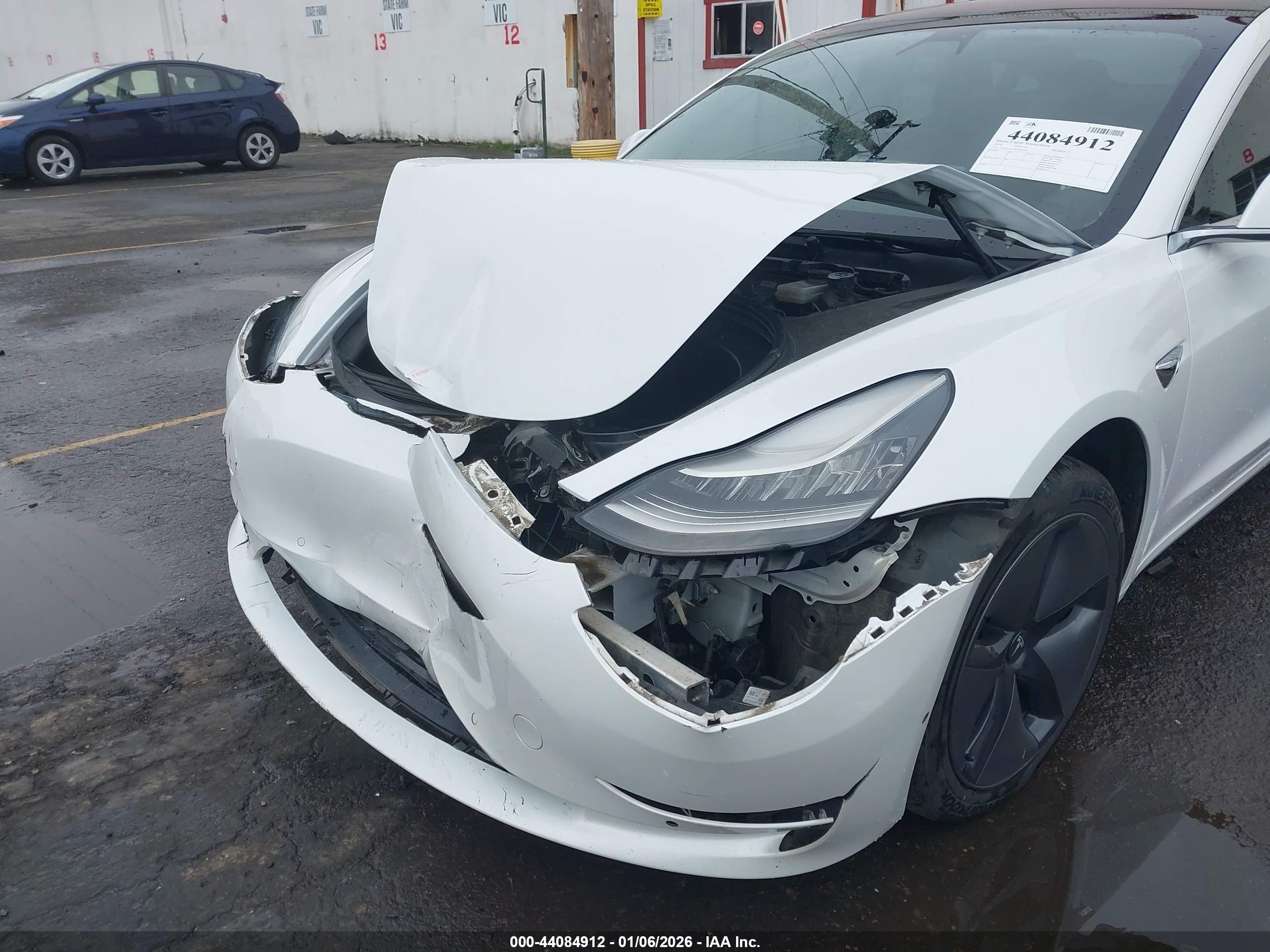 TESLA MODEL image 6